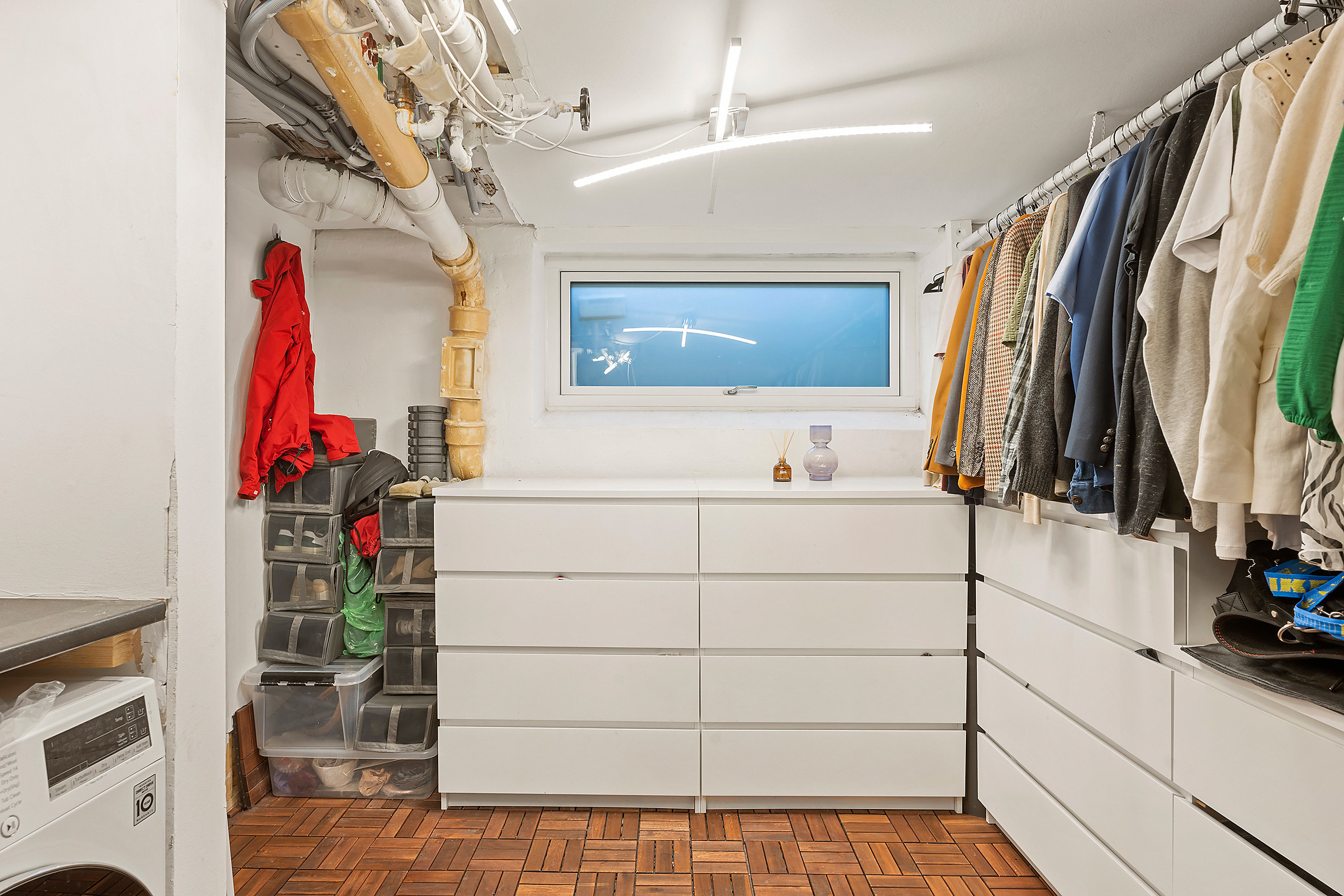 Fremhævet værelse billede i fuldskærmstilstand. Billede af Skodsborg Strandvej 155A, st.. tv., 2942 Skodsborg