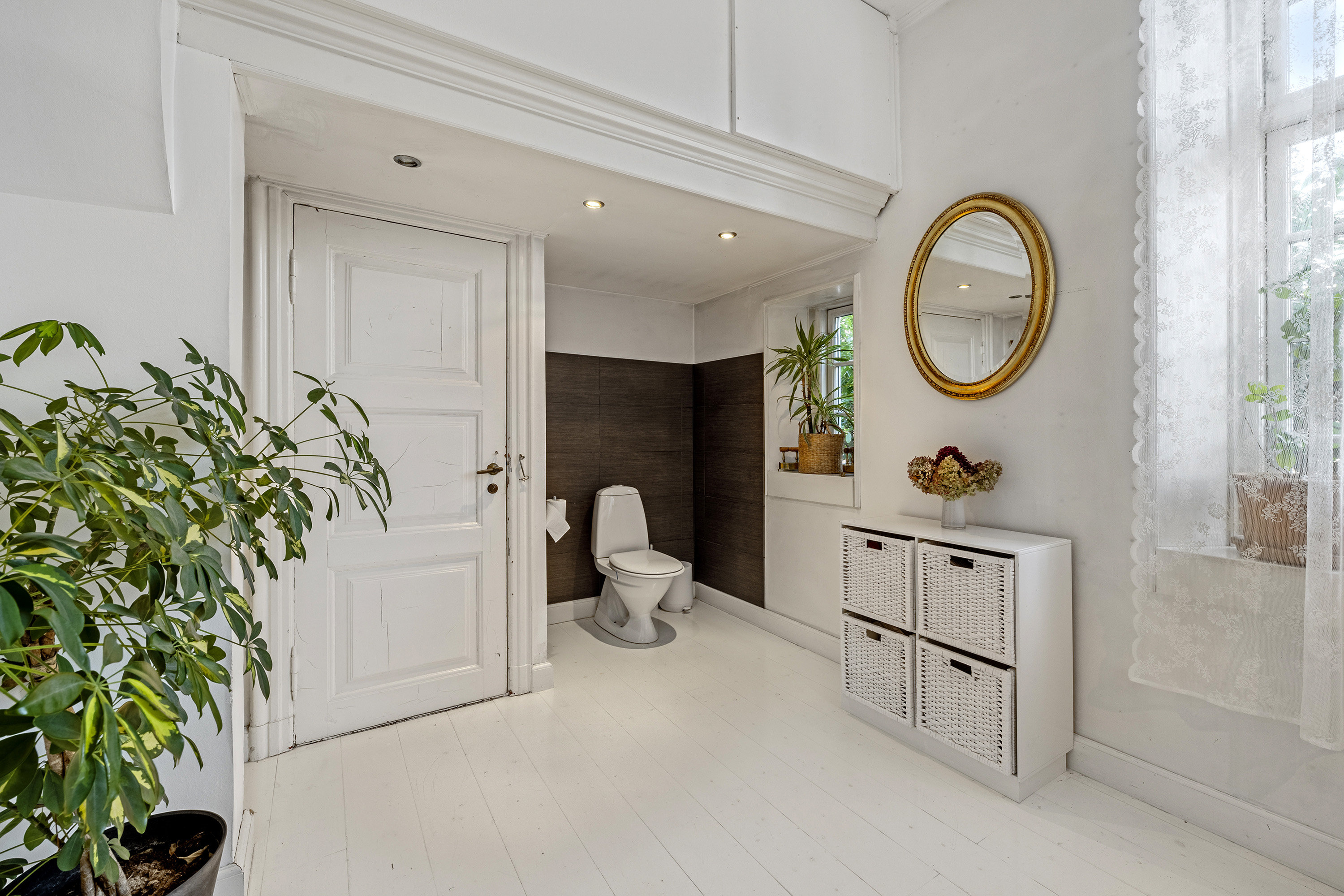 Fremhævet toilet billede i fuldskærmstilstand. Billede af Skovvej 14, 4220 Korsør