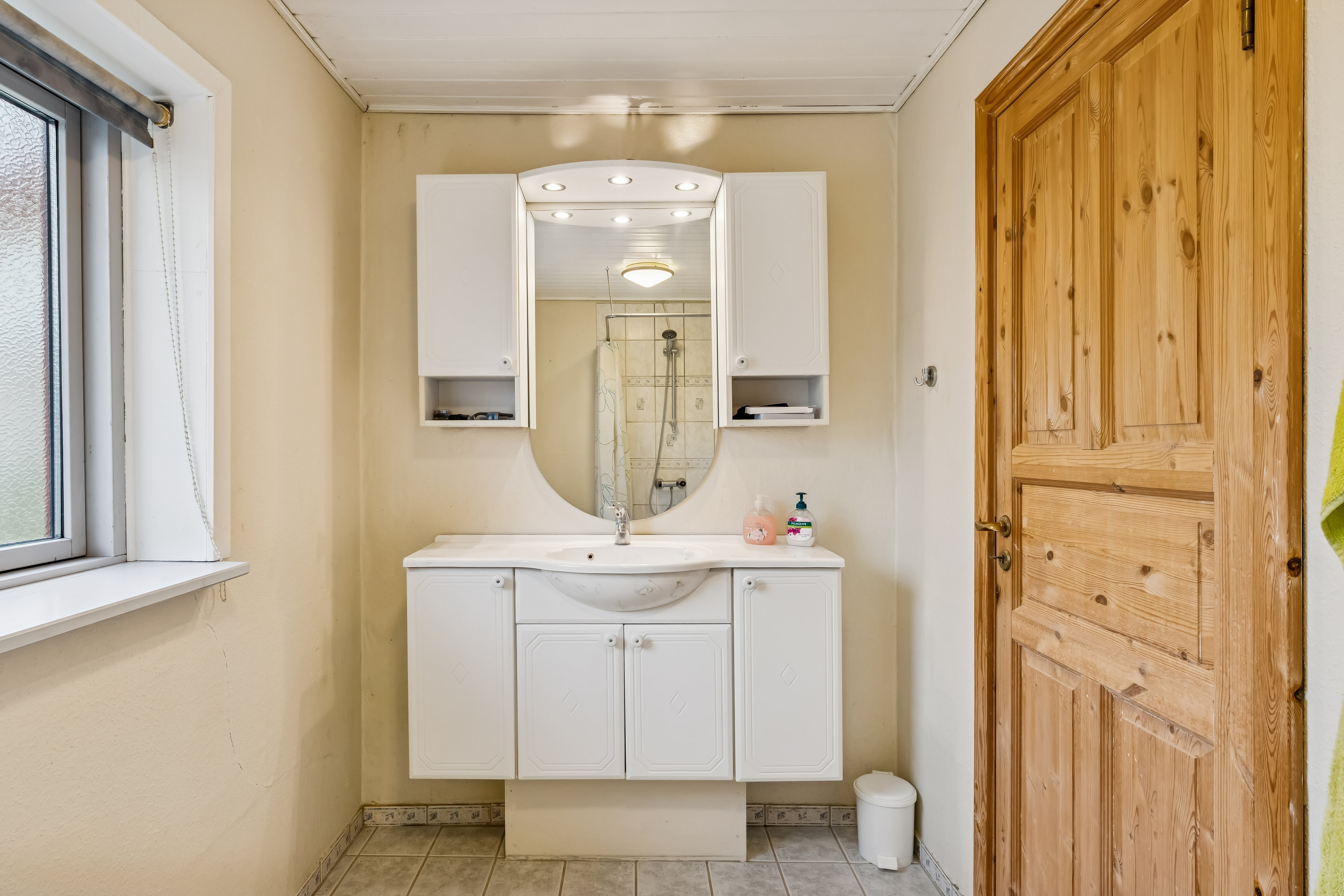 Fremhævet badeværelse billede i fuldskærmstilstand. Billede af Nygade 14, Guderup, 6430 Nordborg