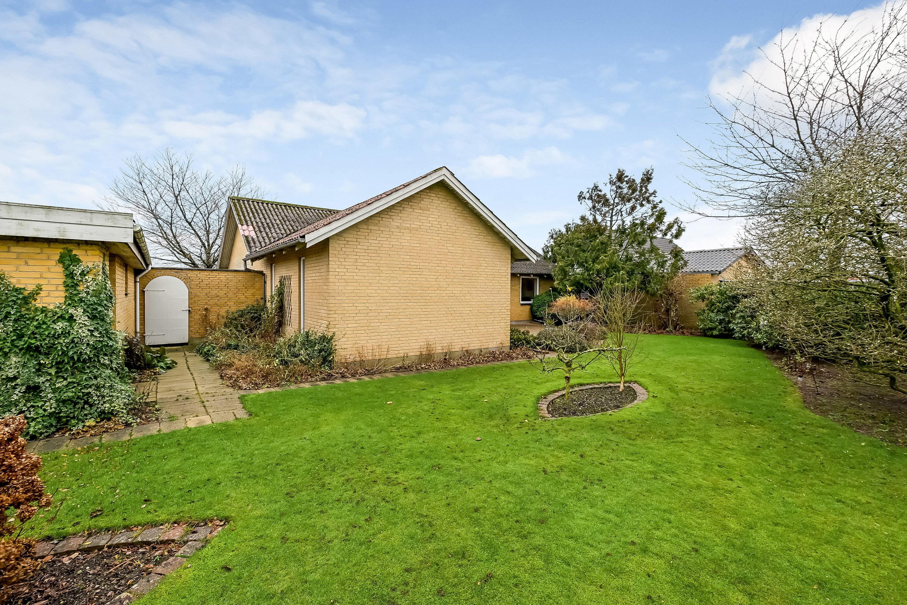 Fremhævet ejendommen billede i fuldskærmstilstand. Billede af Lindevænget 5, 7560 Hjerm