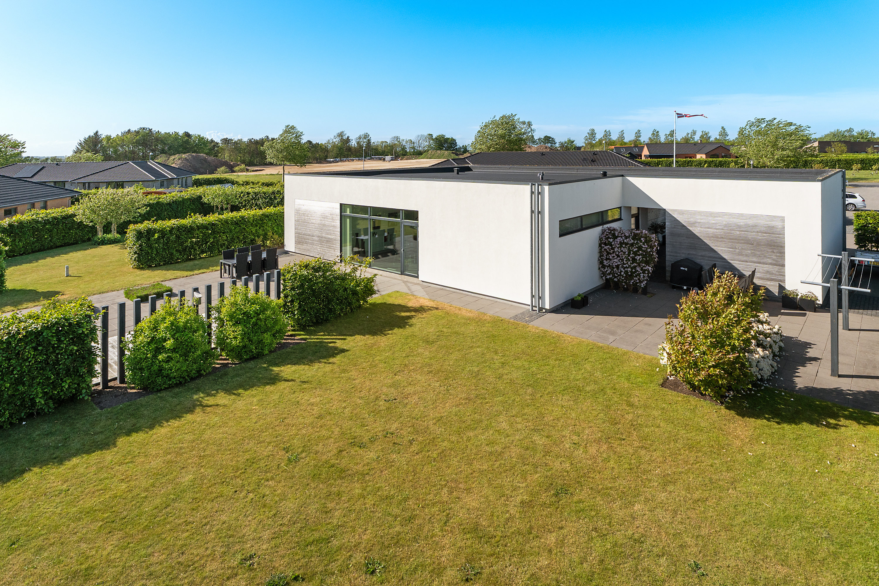 Fremhævet  billede i fuldskærmstilstand. Billede af Høngårds Ager 72, 9800 Hjørring