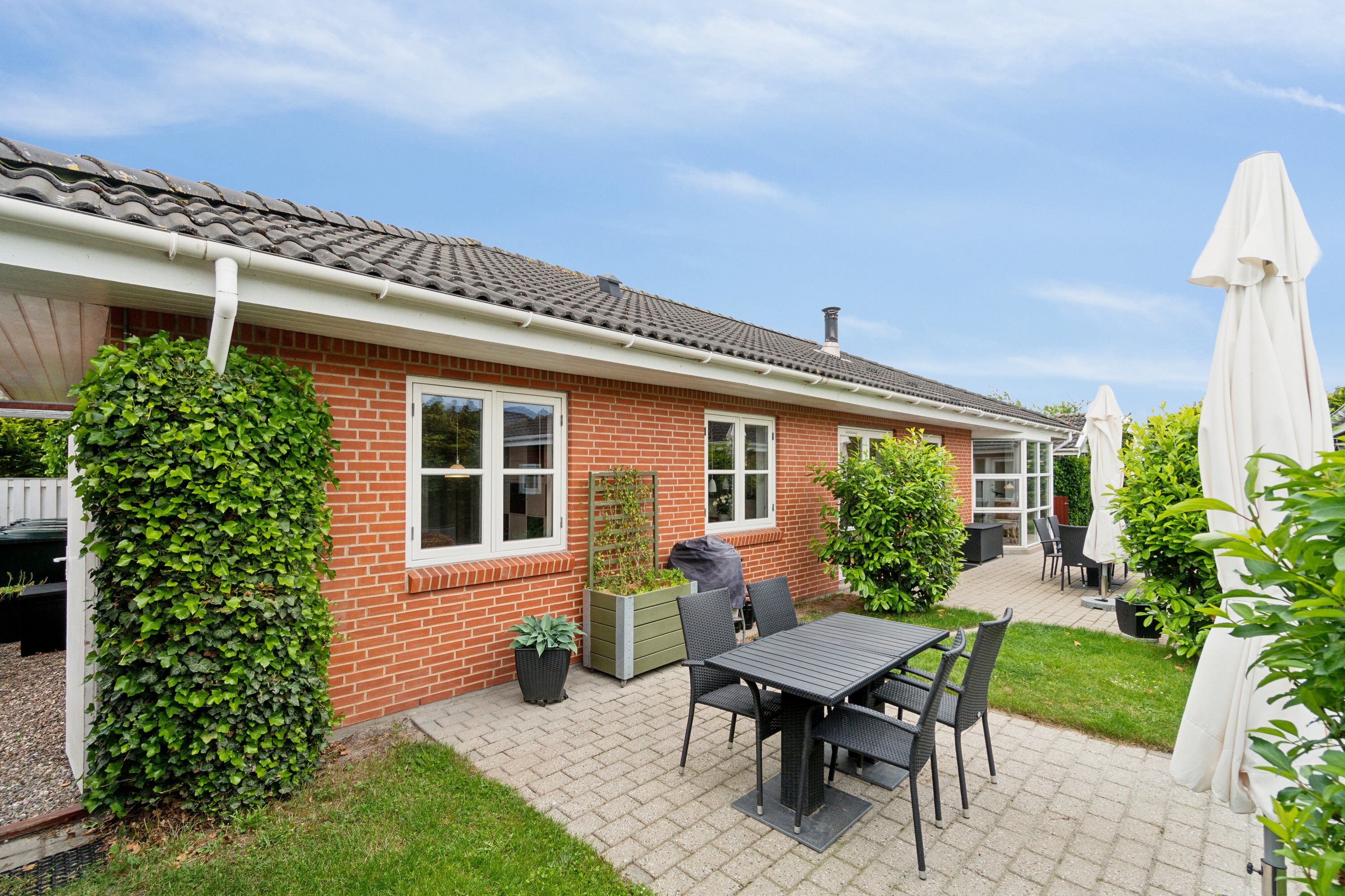 Miniaturebillede 2: terrasse. Billede af Hedelyngen 27, 4573 Højby