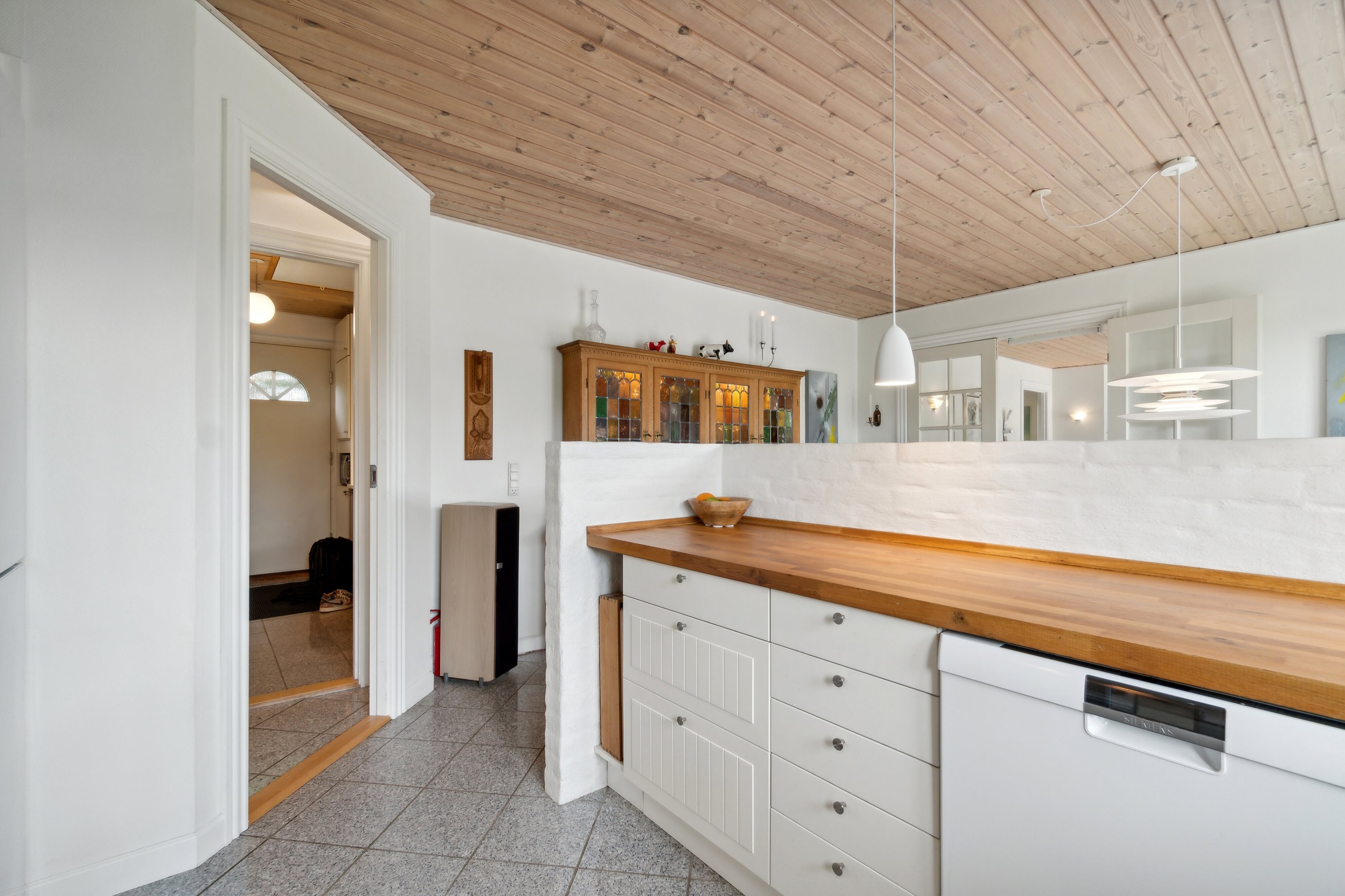 Fremhævet køkken billede i fuldskærmstilstand. Billede af Hedelyngen 27, 4573 Højby