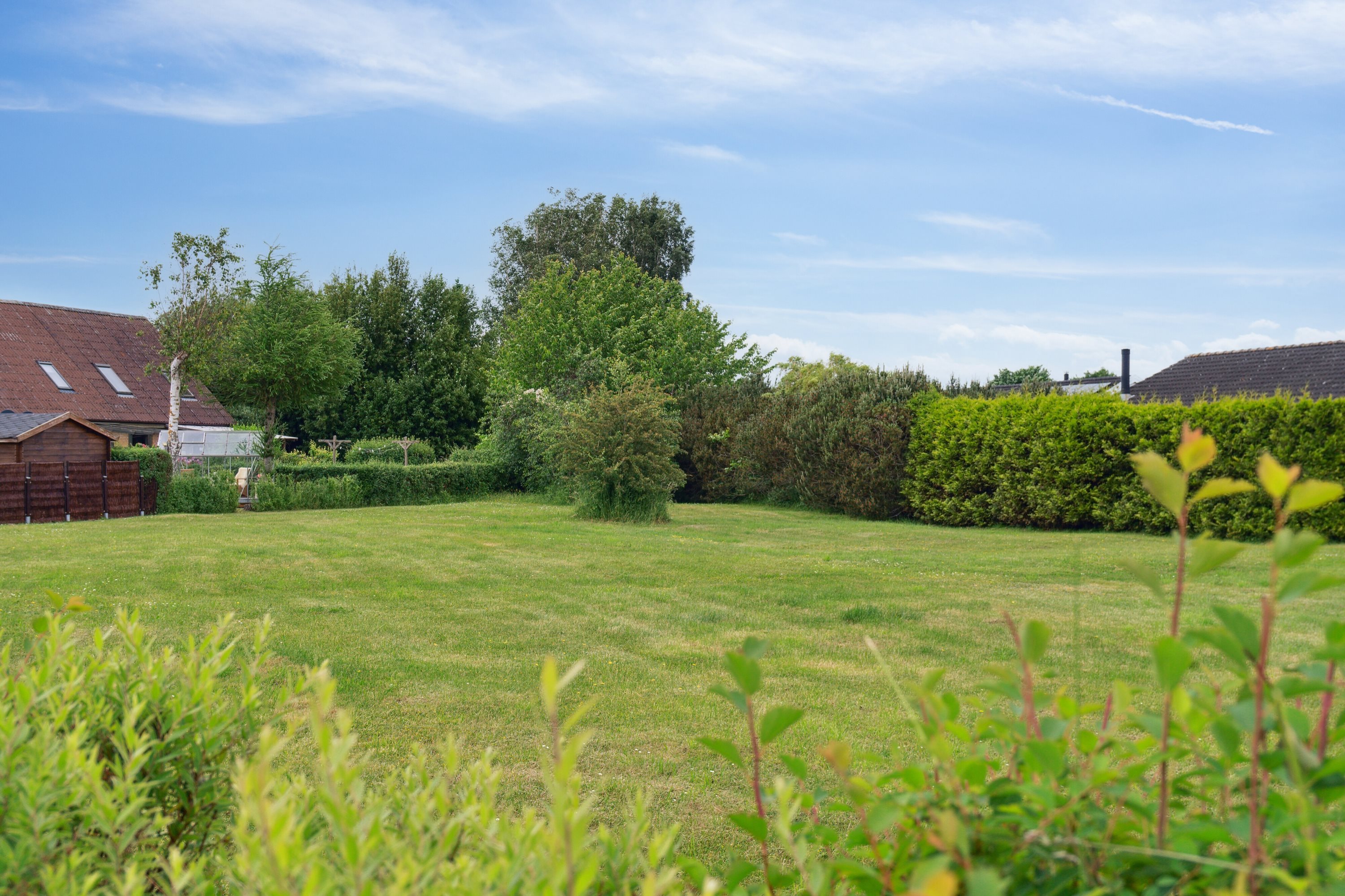 Fremhævet set fra haven billede i fuldskærmstilstand. Billede af Hedelyngen 27, 4573 Højby