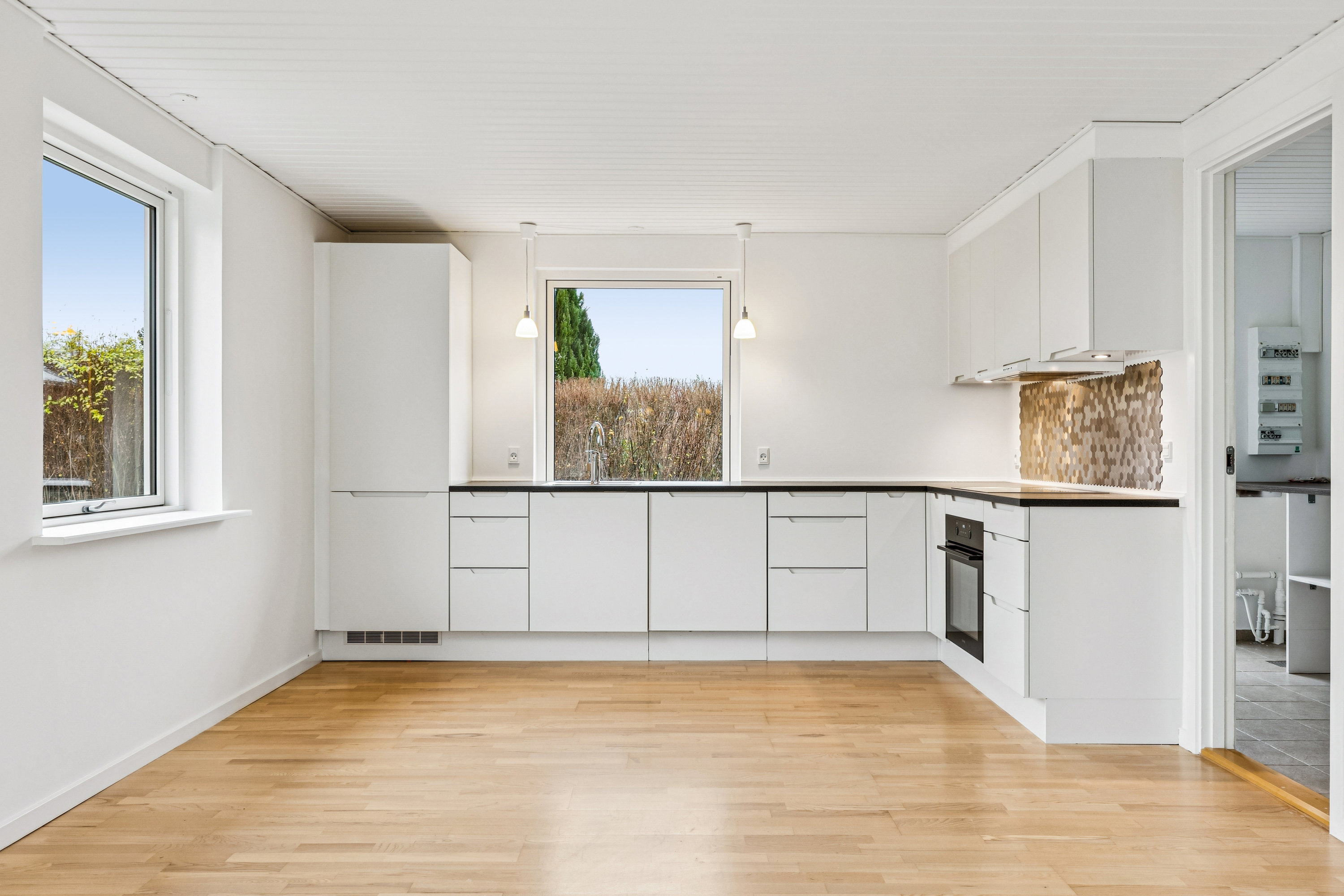 Fremhævet køkken billede i fuldskærmstilstand. Billede af Havnsø Møllevej 9, Havnsø, 4591 Føllenslev