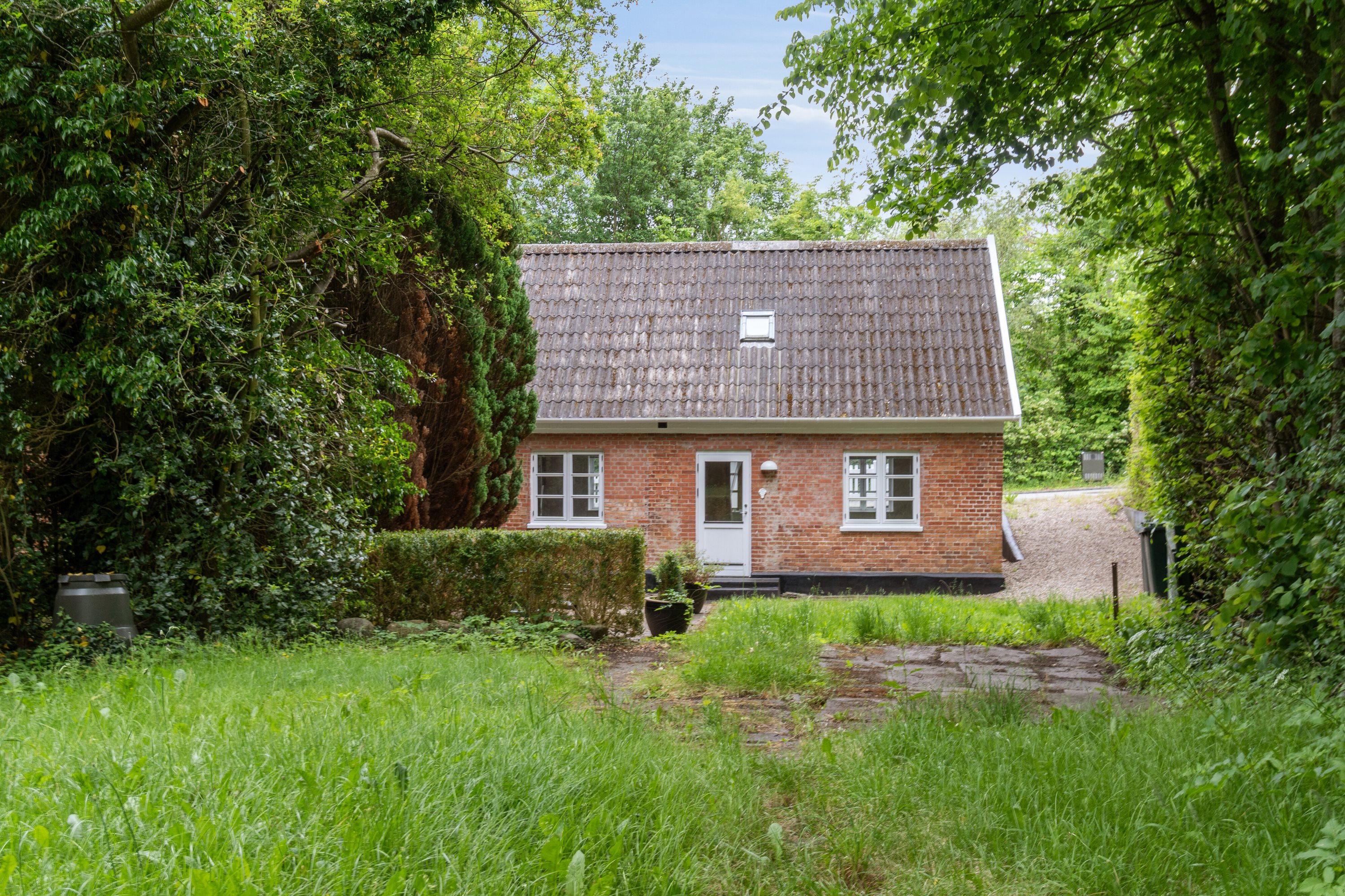 Fremhævet set fra haven billede i fuldskærmstilstand. Billede af Isefjordsvej 12, 4500 Nykøbing Sj