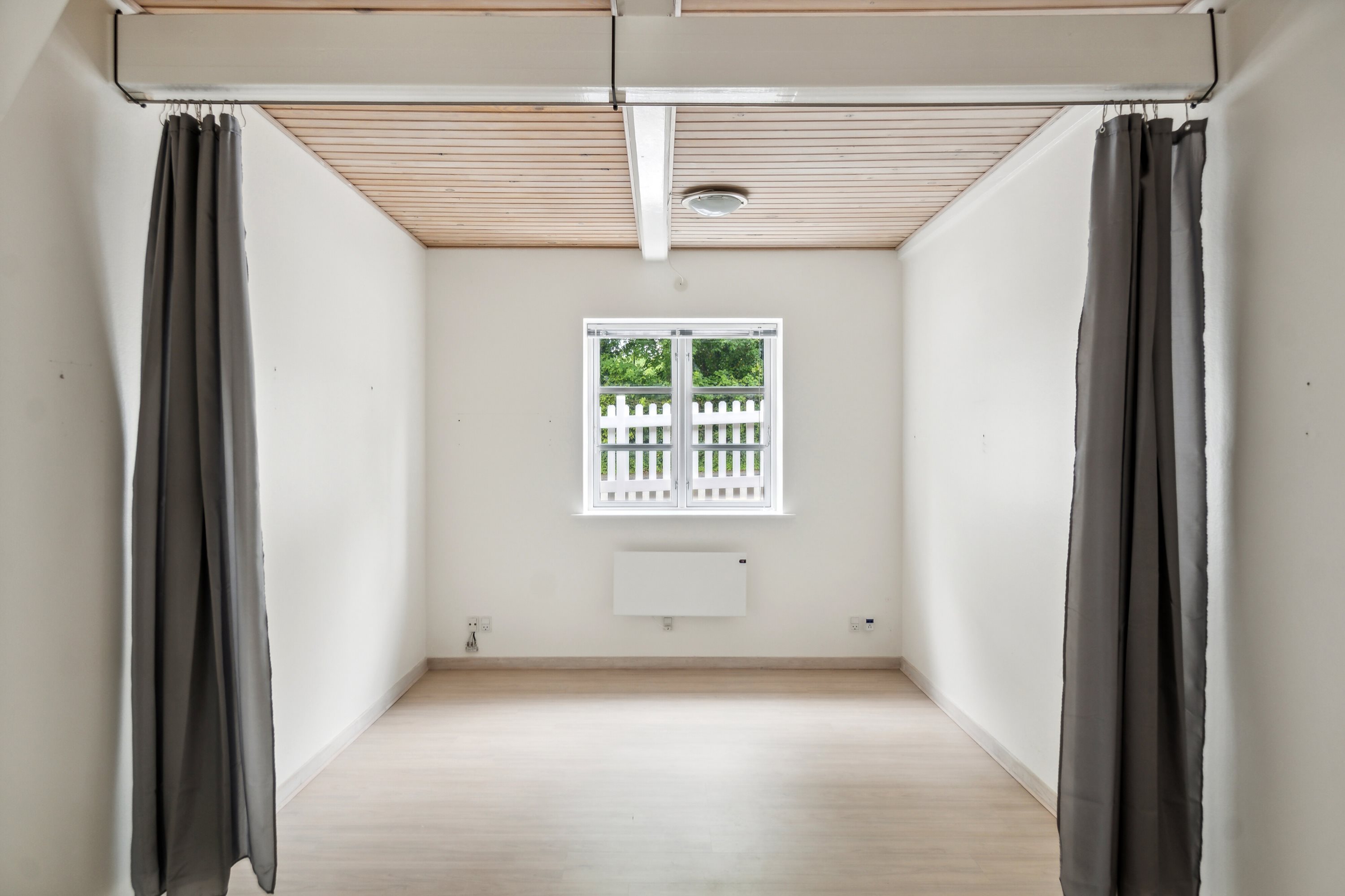 Fremhævet stue billede i fuldskærmstilstand. Billede af Isefjordsvej 12, 4500 Nykøbing Sj