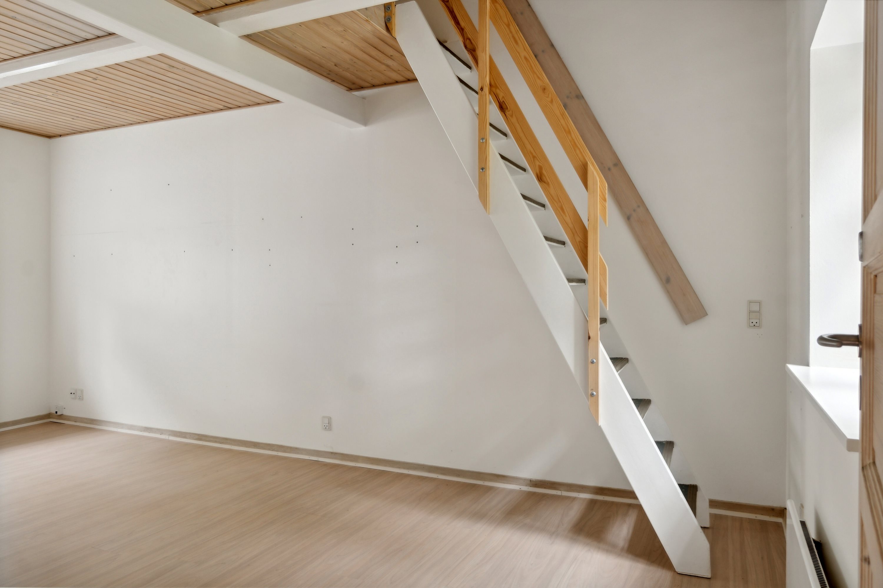 Fremhævet stue billede i fuldskærmstilstand. Billede af Isefjordsvej 12, 4500 Nykøbing Sj