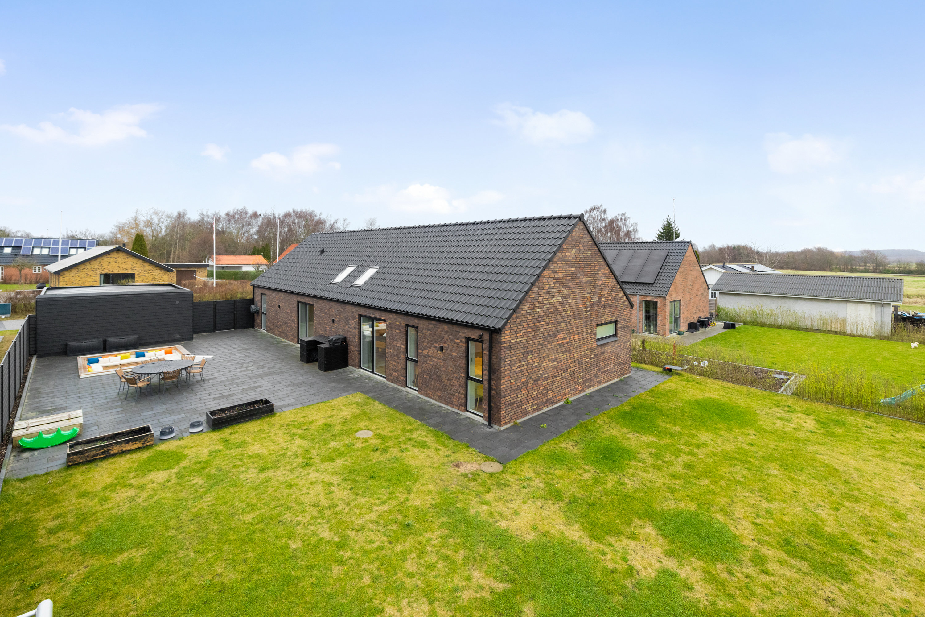 Fremhævet  billede i fuldskærmstilstand. Billede af Tåstrup Byvej 10, Tåstrup, 8462 Harlev J