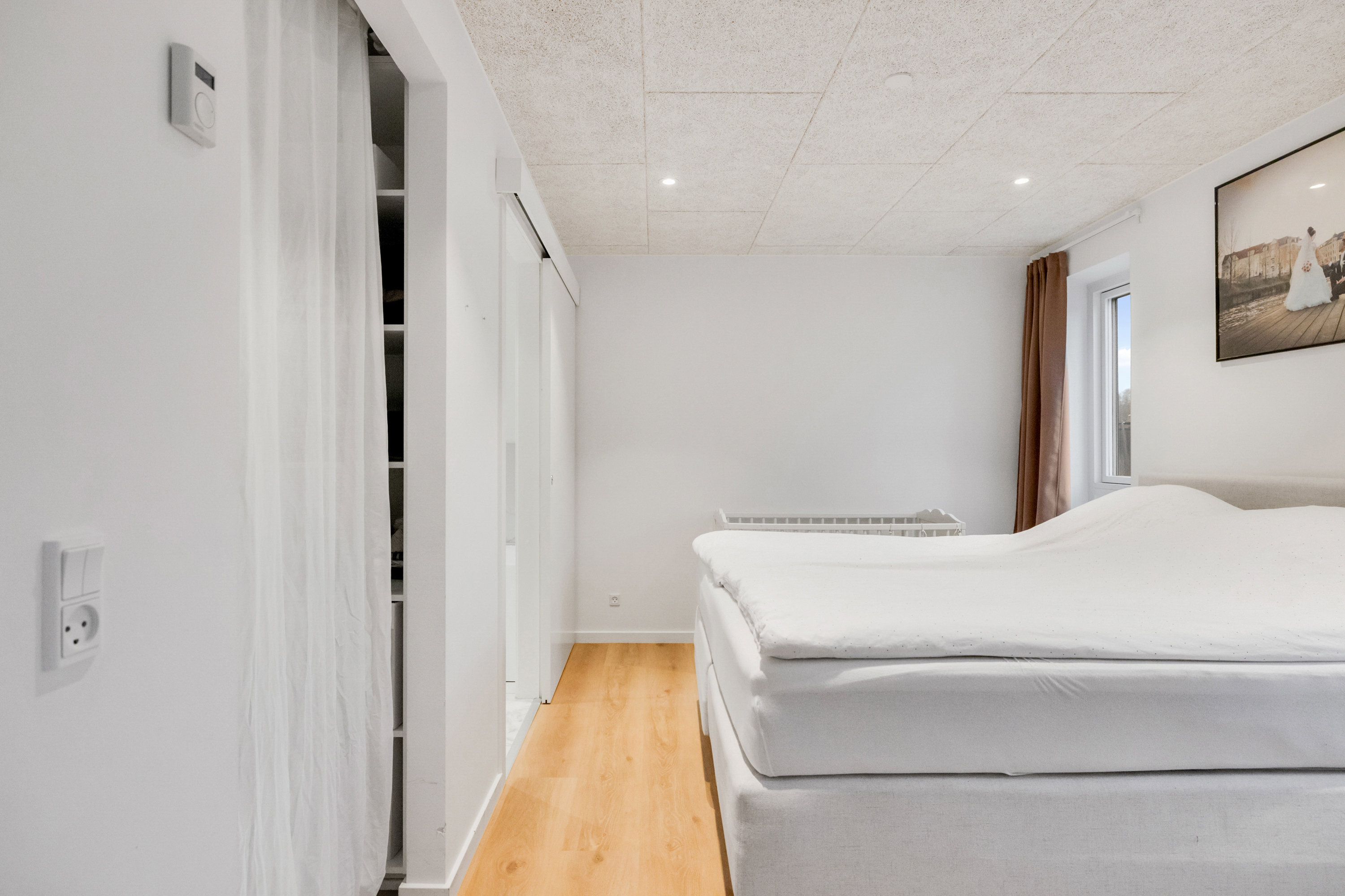 Fremhævet soveværelse billede i fuldskærmstilstand. Billede af Tåstrup Byvej 10, Tåstrup, 8462 Harlev J