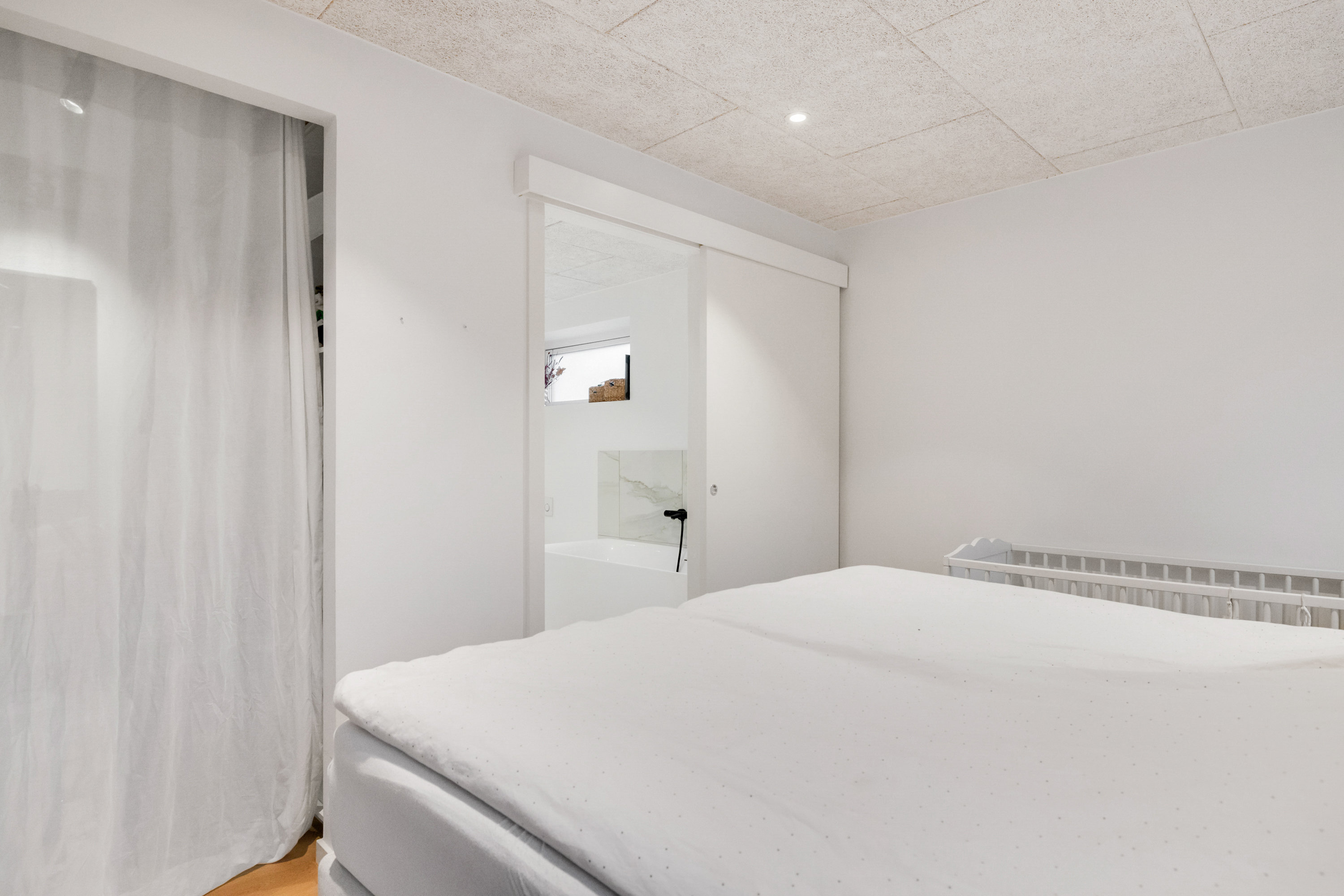 Fremhævet soveværelse billede i fuldskærmstilstand. Billede af Tåstrup Byvej 10, Tåstrup, 8462 Harlev J