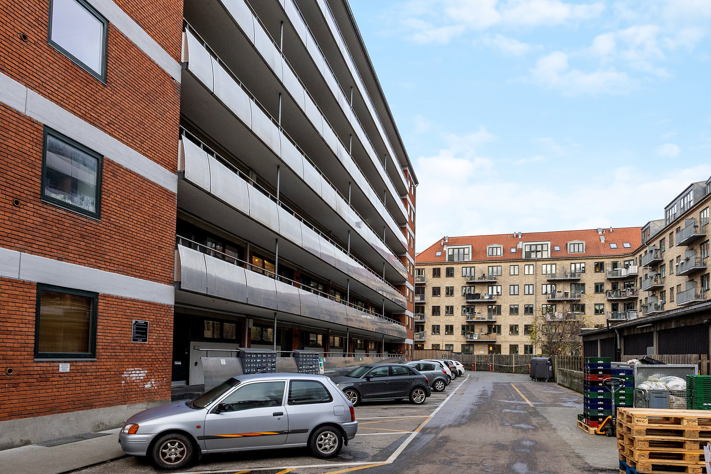 Fremhævet facade billede i fuldskærmstilstand. Billede af Rådmandsgade 40C, 3. 113., 2200 København N