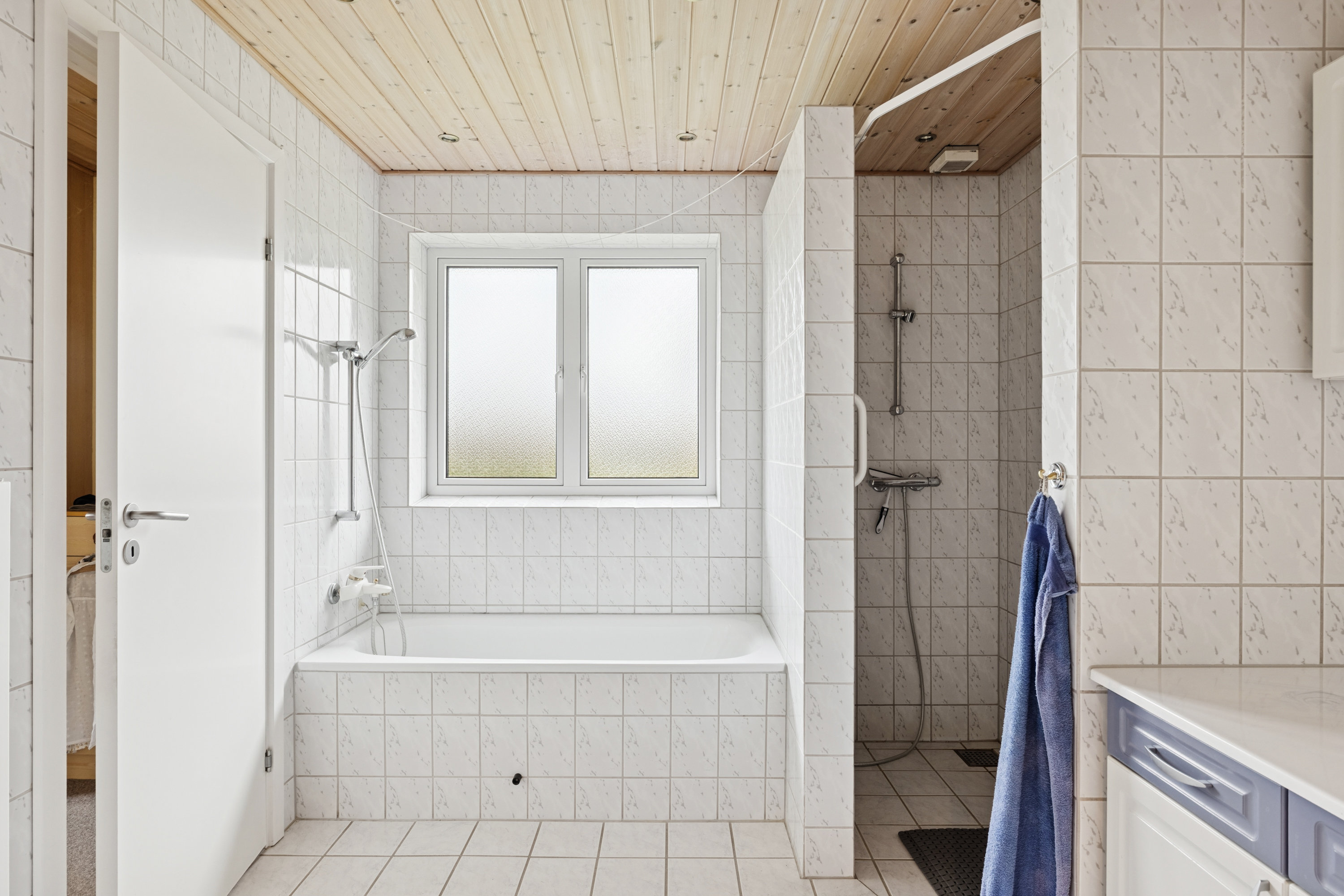 Fremhævet badeværelse billede i fuldskærmstilstand. Billede af Høegsvej 24, Hammershøj, 8830 Tjele