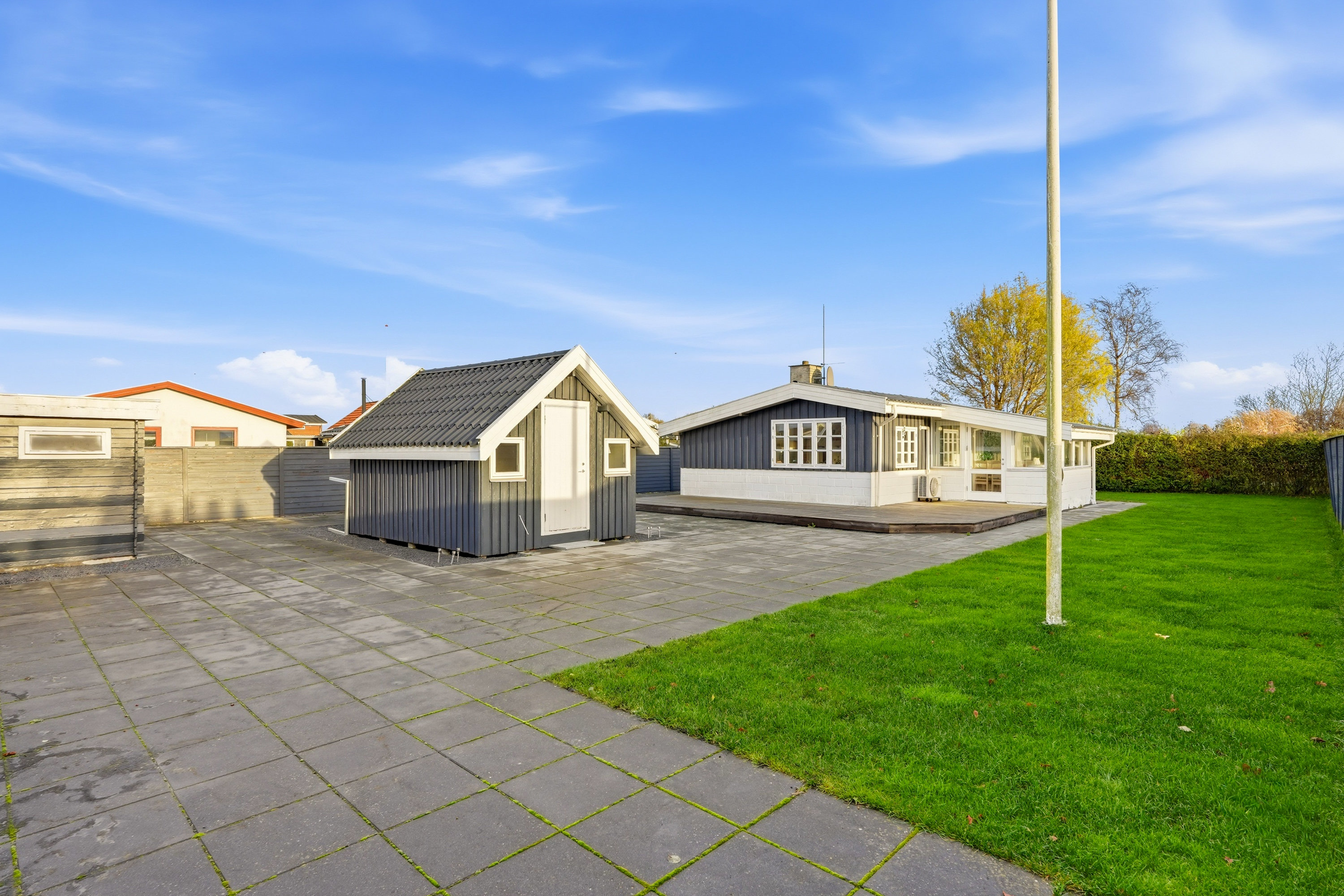 Fremhævet facade billede i fuldskærmstilstand. Billede af Hjortshøjvej 4, Hasmark Strand, 5450 Otterup