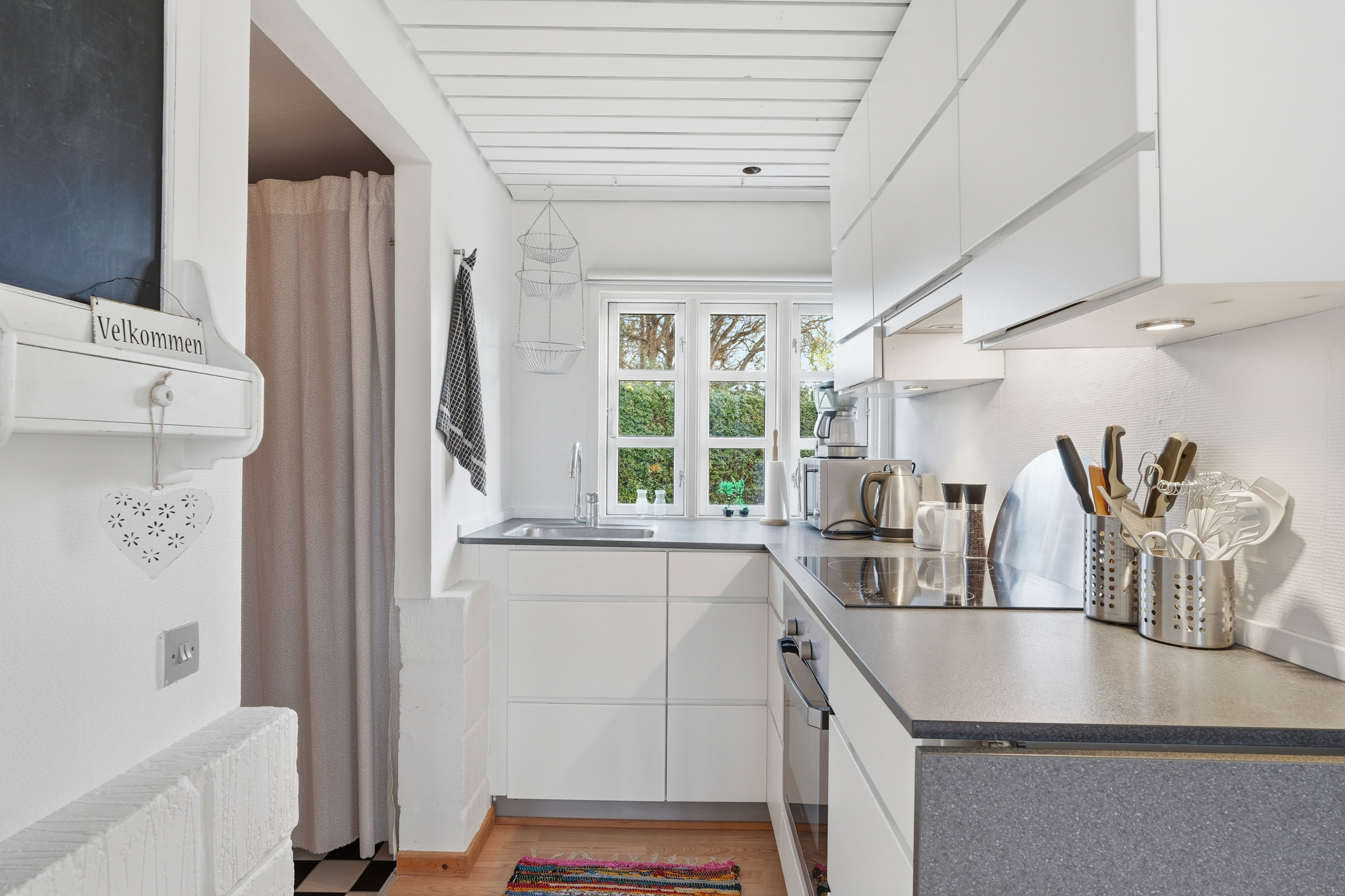 Miniaturebillede 1: køkken. Billede af Hjortshøjvej 4, Hasmark Strand, 5450 Otterup