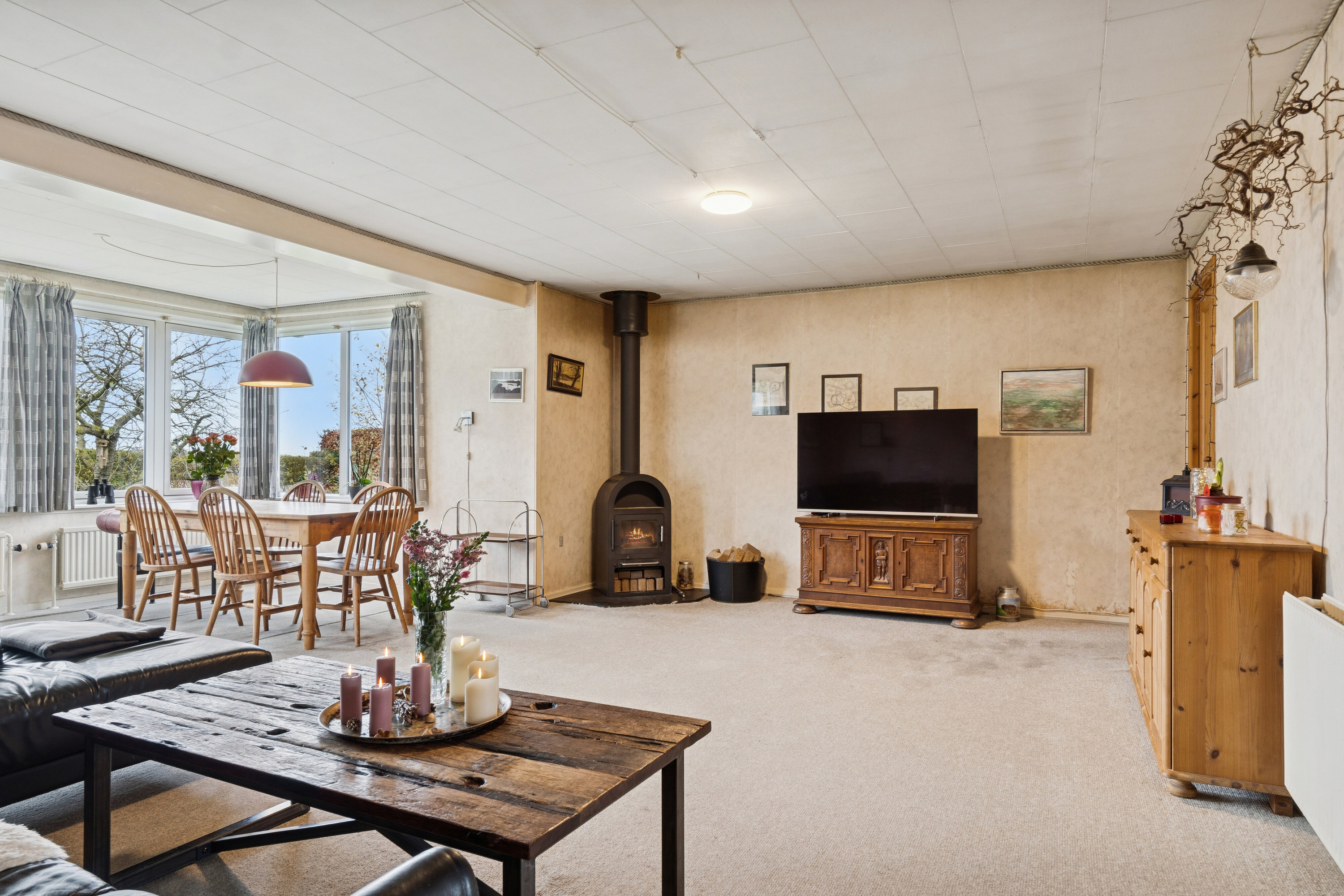 Fremhævet stue billede i fuldskærmstilstand. Billede af Melbyvej 9, Tåsinge, 5700 Svendborg