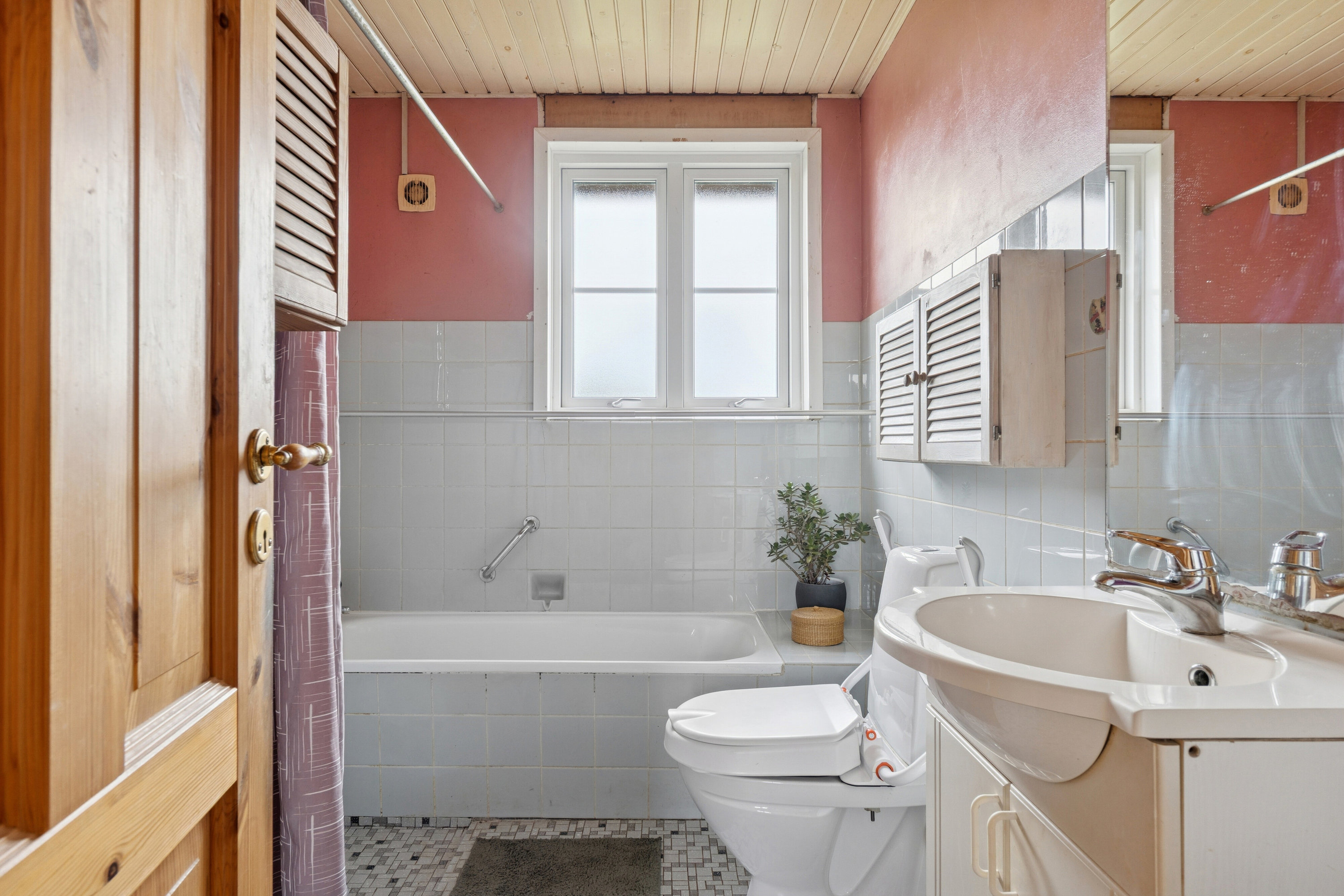 Fremhævet badeværelse billede i fuldskærmstilstand. Billede af Melbyvej 9, Tåsinge, 5700 Svendborg