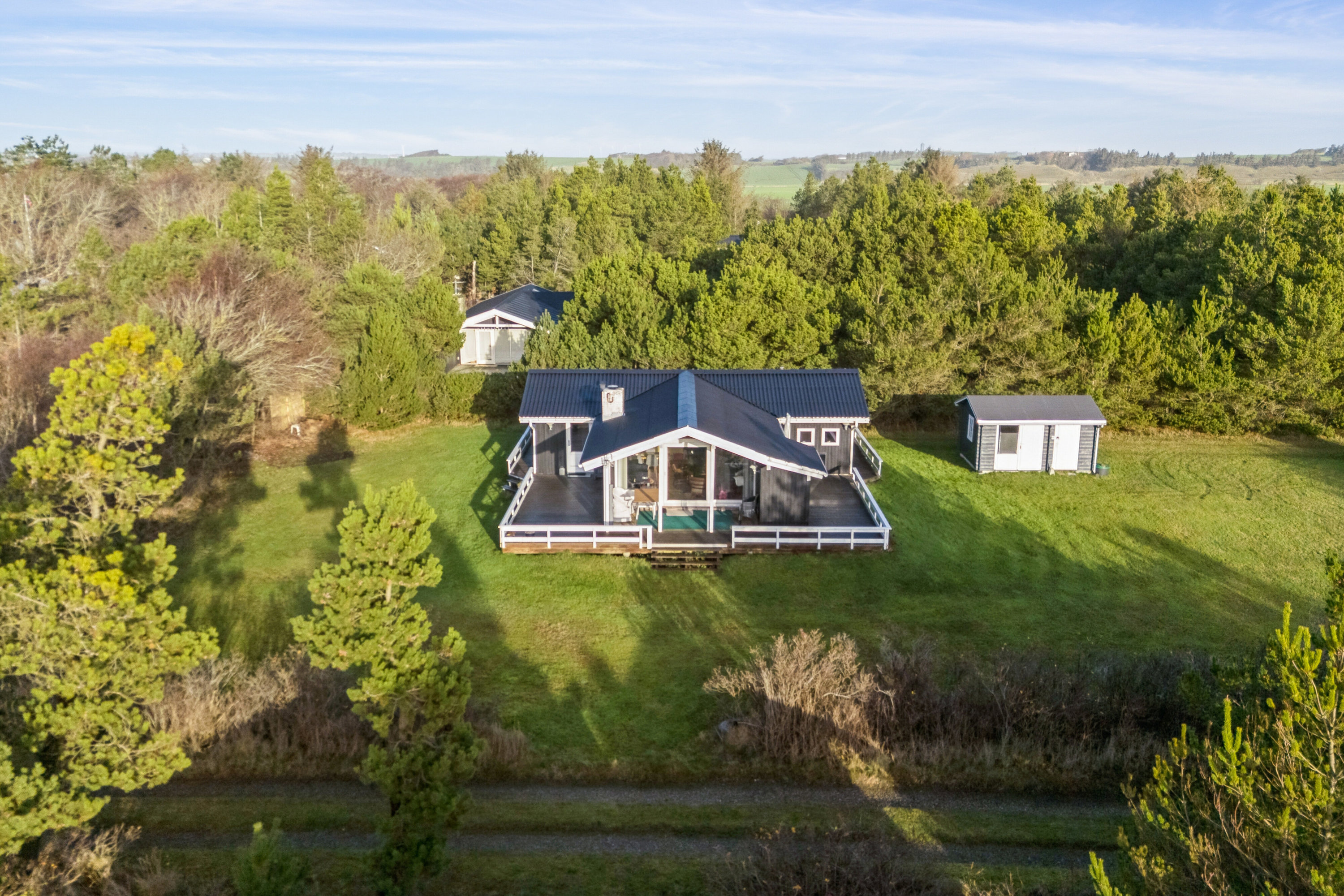 Fremhævet set fra haven billede i fuldskærmstilstand. Billede af Fjordternevej 14, Helligsø, 7760 Hurup Thy