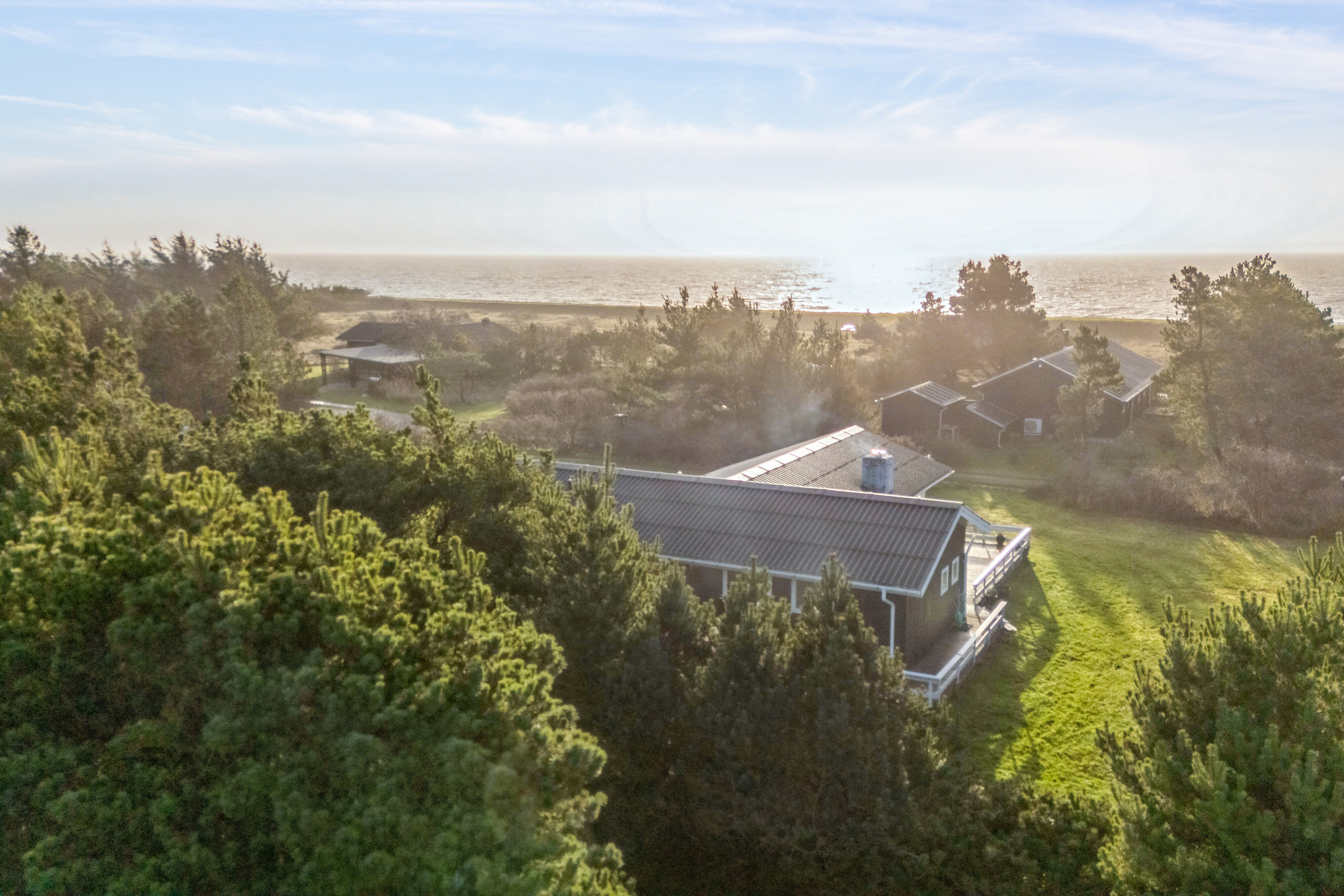 Miniaturebillede 1: set fra haven. Billede af Fjordternevej 14, Helligsø, 7760 Hurup Thy