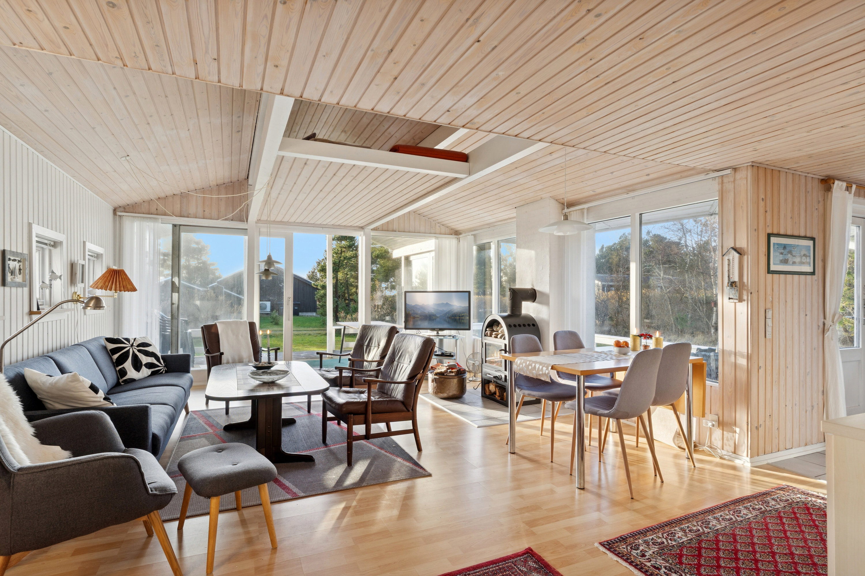 Fremhævet stue billede i fuldskærmstilstand. Billede af Fjordternevej 14, Helligsø, 7760 Hurup Thy