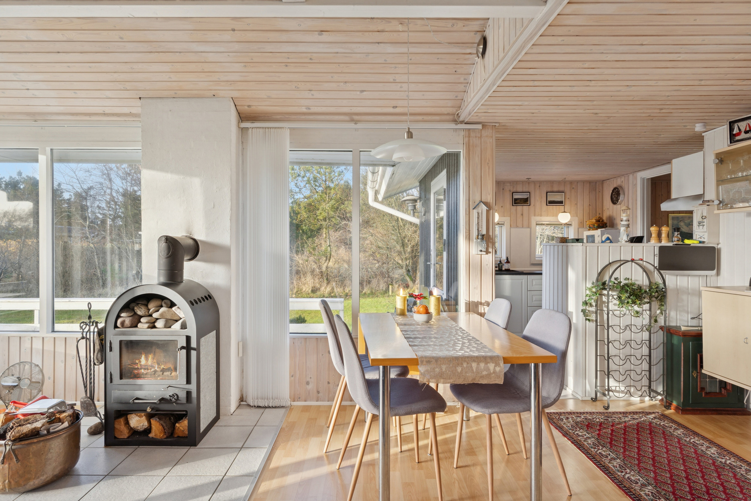 Fremhævet spisestue billede i fuldskærmstilstand. Billede af Fjordternevej 14, Helligsø, 7760 Hurup Thy