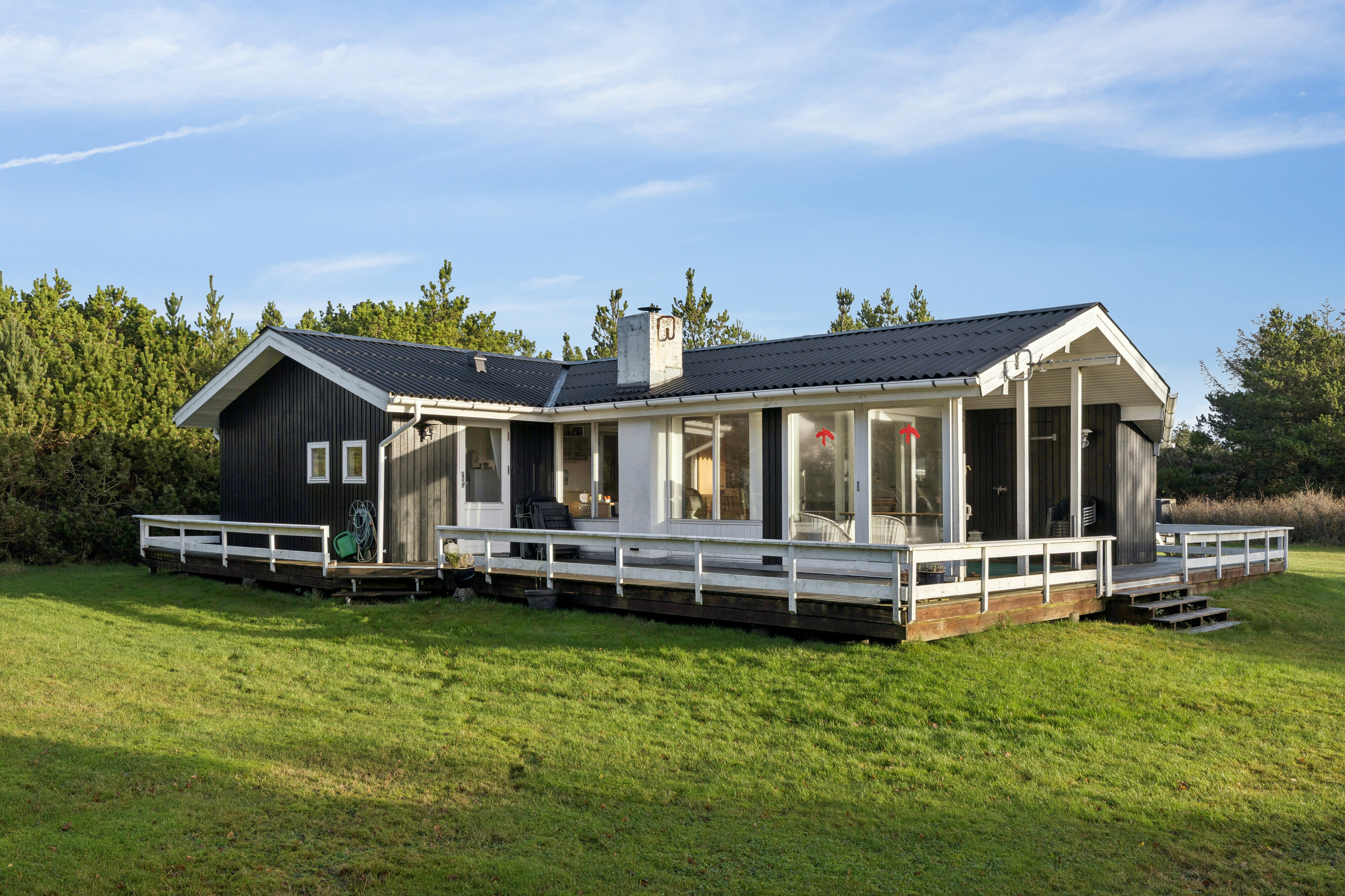 Fremhævet set fra haven billede i fuldskærmstilstand. Billede af Fjordternevej 14, Helligsø, 7760 Hurup Thy