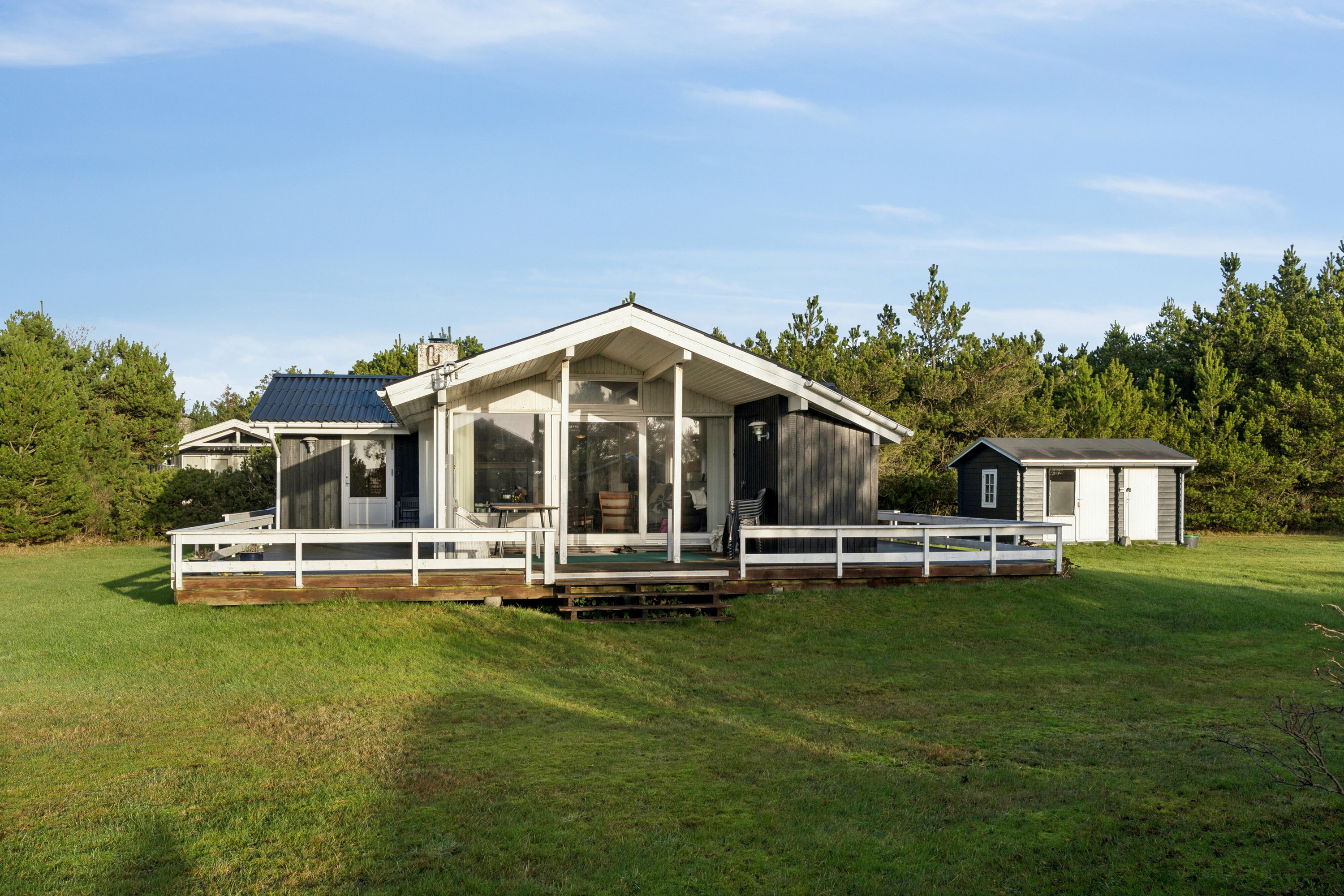 Fremhævet set fra haven billede i fuldskærmstilstand. Billede af Fjordternevej 14, Helligsø, 7760 Hurup Thy