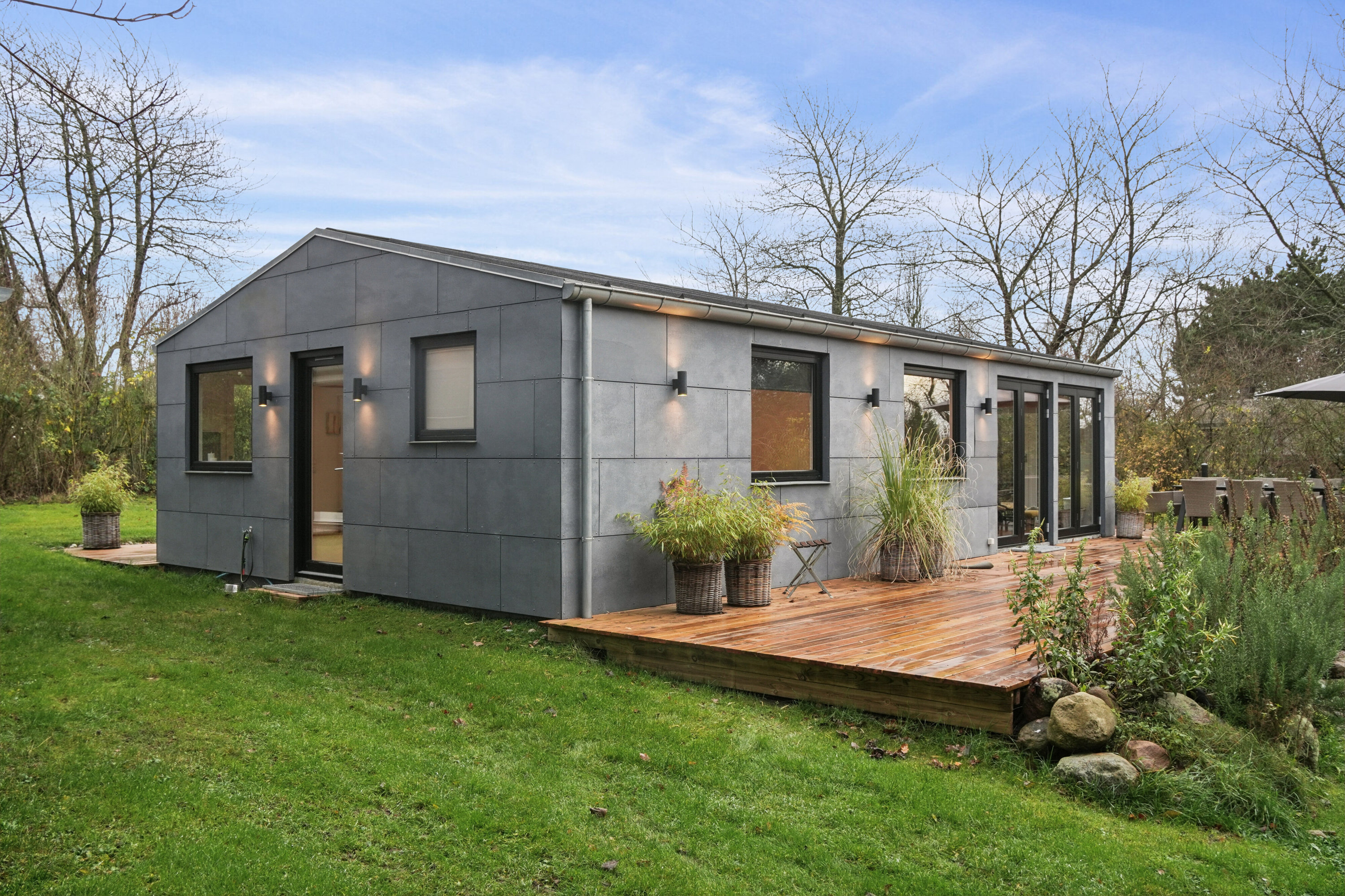 Fremhævet set fra vejen billede i fuldskærmstilstand. Billede af Blåklokkevej 12, Stoense Udflytter, 5953 Tranekær