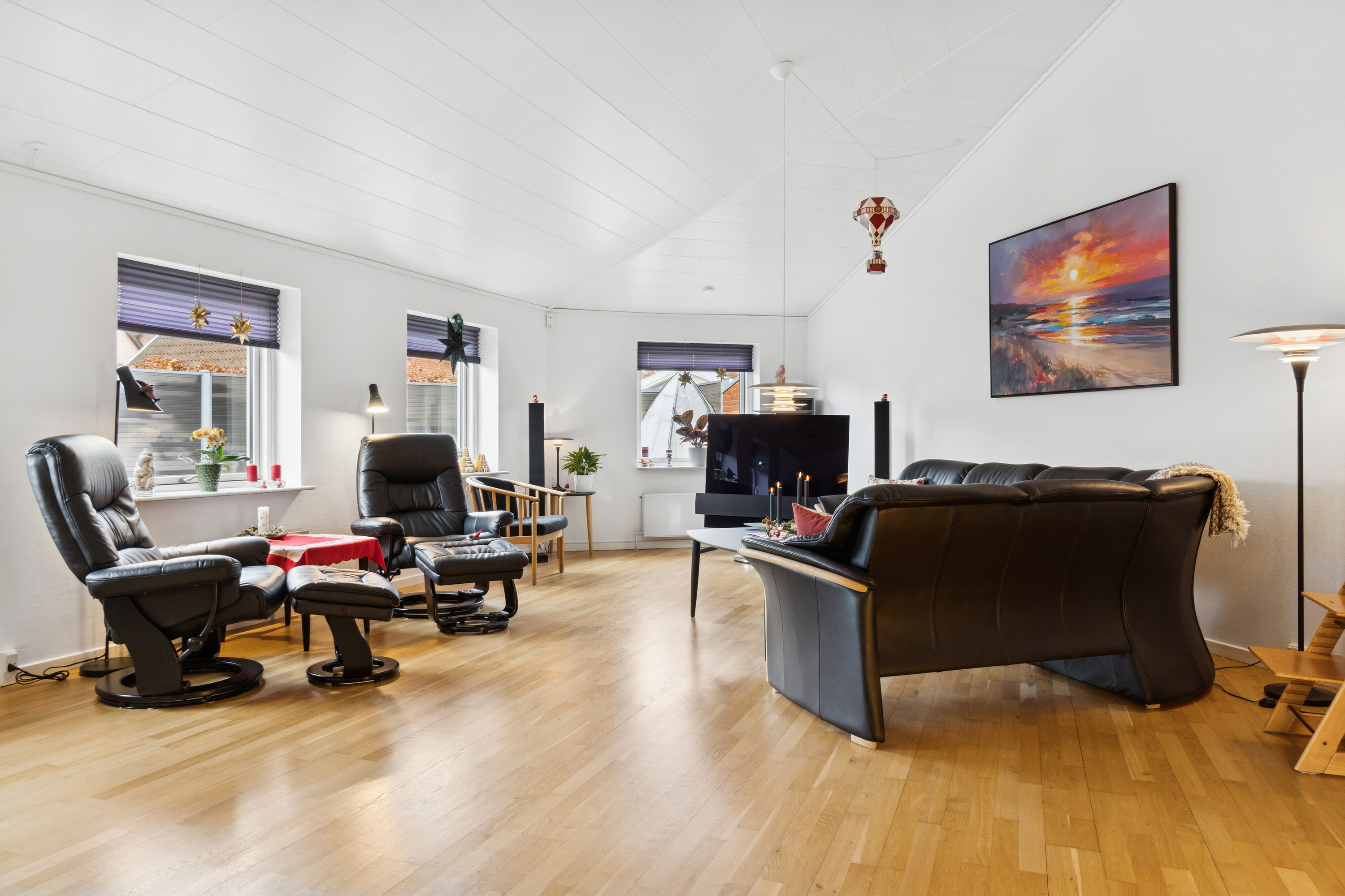 Fremhævet stue billede i fuldskærmstilstand. Billede af Møllevej 14, 4700 Næstved