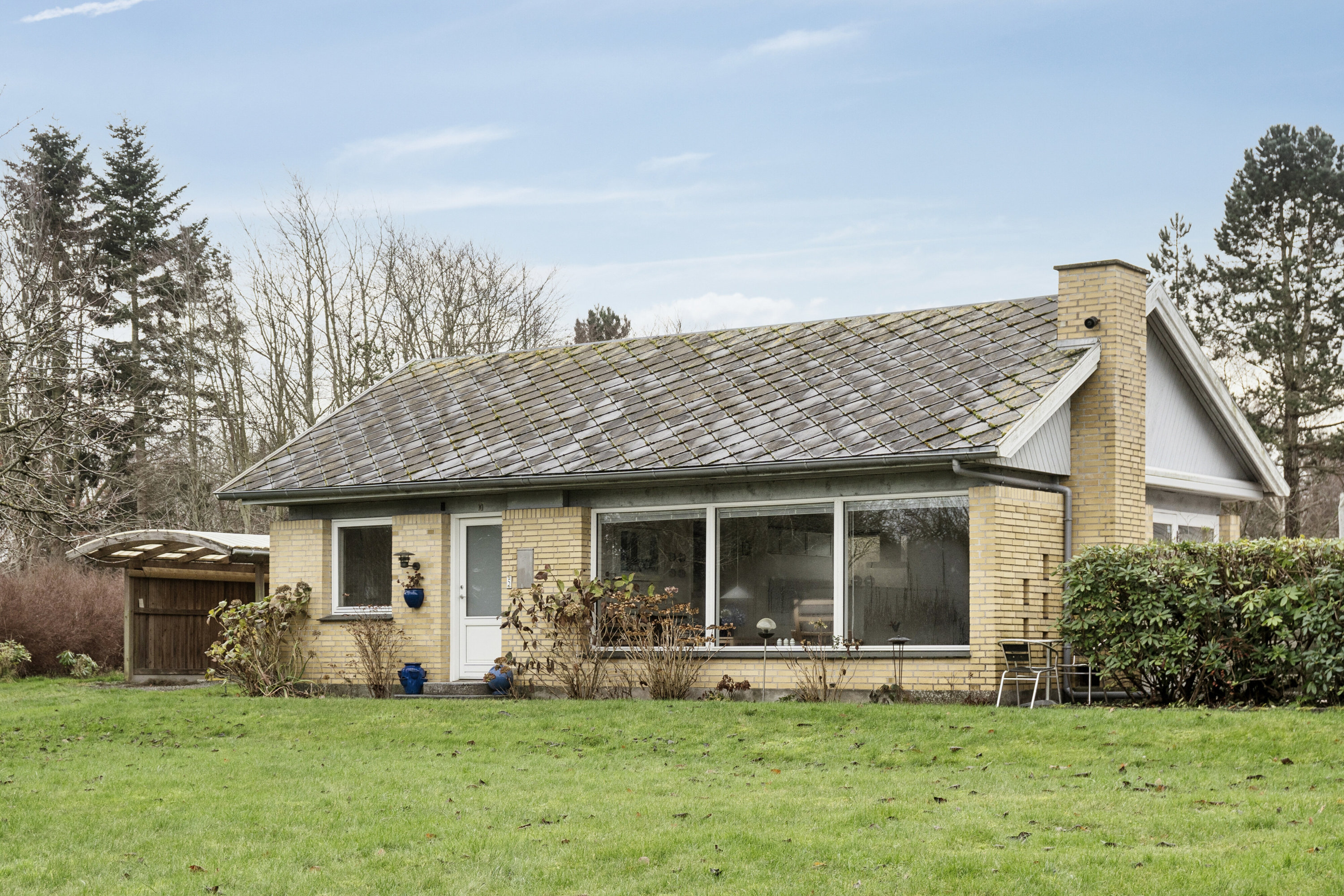 Fremhævet set fra vejen billede i fuldskærmstilstand. Billede af Skelbakken 5, Veddinge Bk, 4550 Asnæs