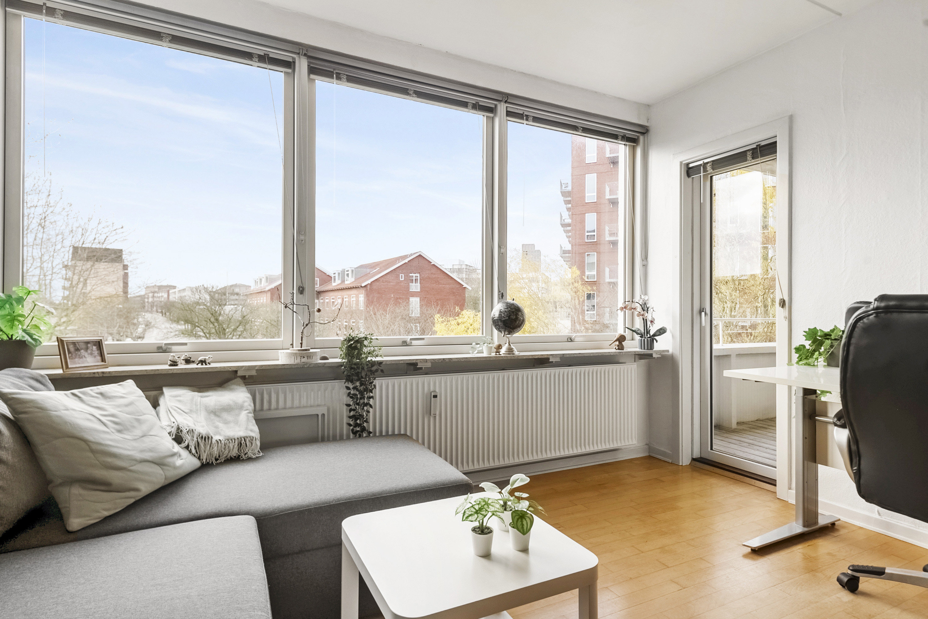 Fremhævet stue billede i fuldskærmstilstand. Billede af Jens Baggesens Vej 108, 2. th., 8200 Aarhus N