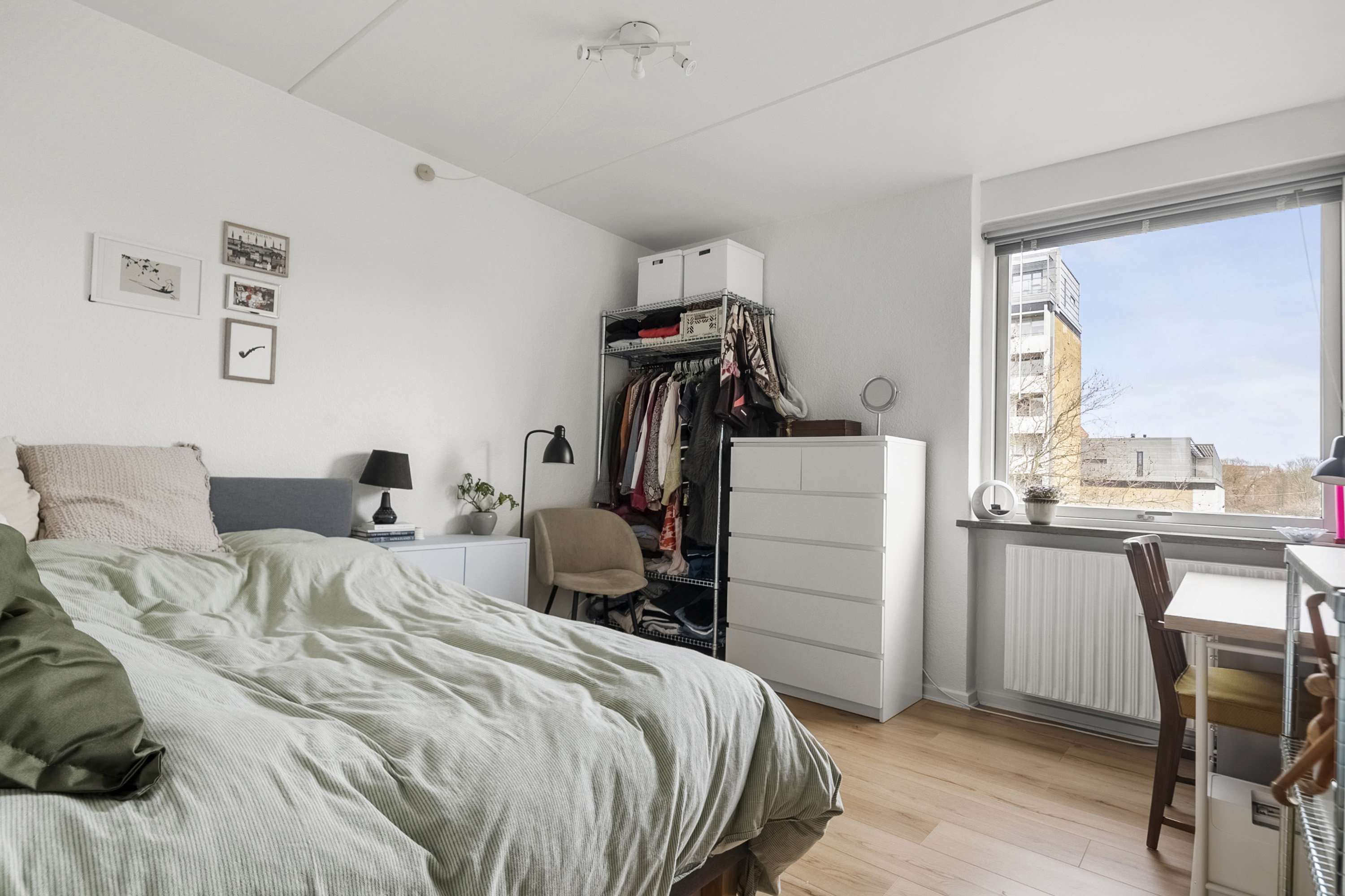 Fremhævet soveværelse billede i fuldskærmstilstand. Billede af Jens Baggesens Vej 108, 2. th., 8200 Aarhus N