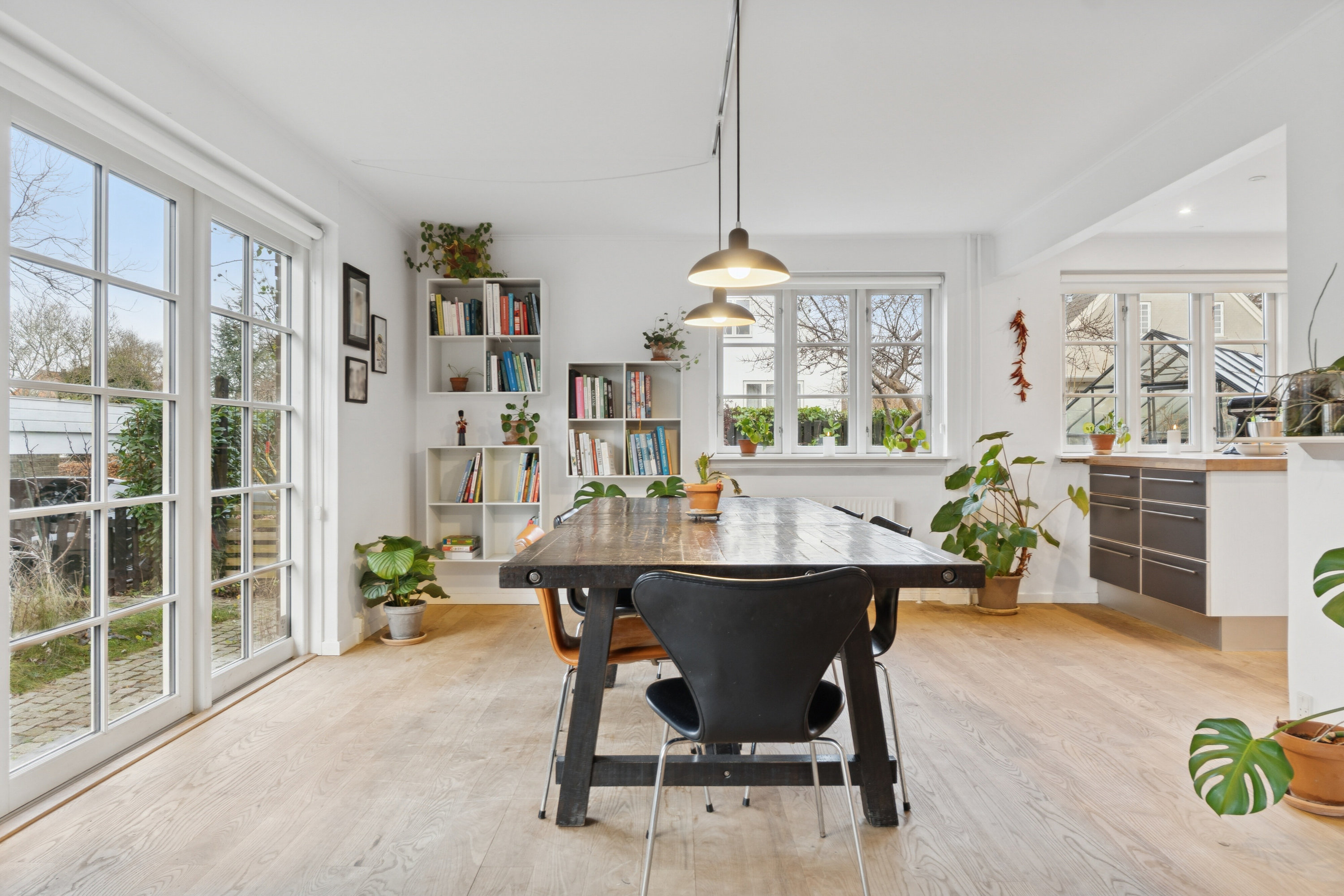 Fremhævet spisestue billede i fuldskærmstilstand. Billede af Louisevej 2, 2800 Kongens Lyngby