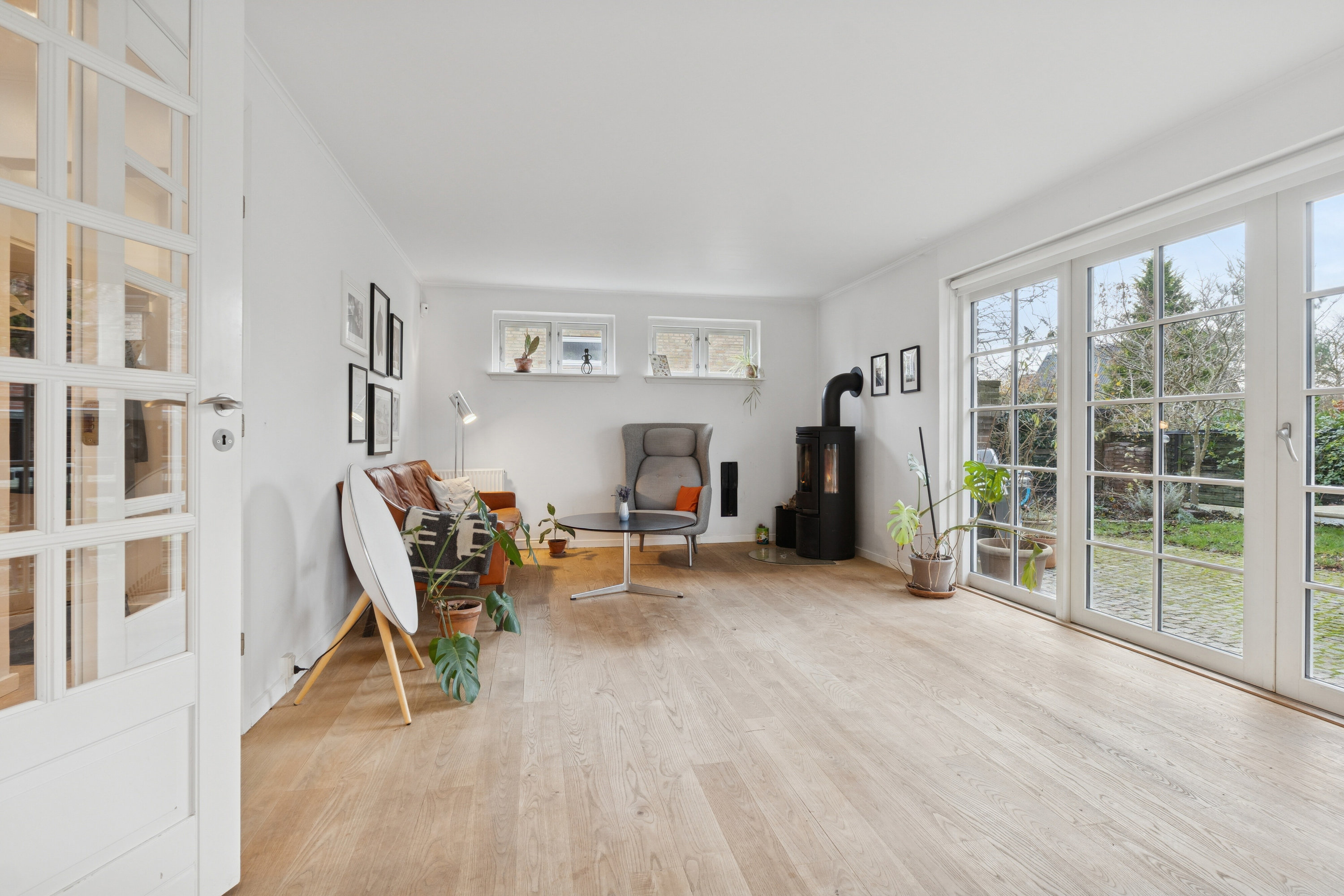 Fremhævet stue billede i fuldskærmstilstand. Billede af Louisevej 2, 2800 Kongens Lyngby