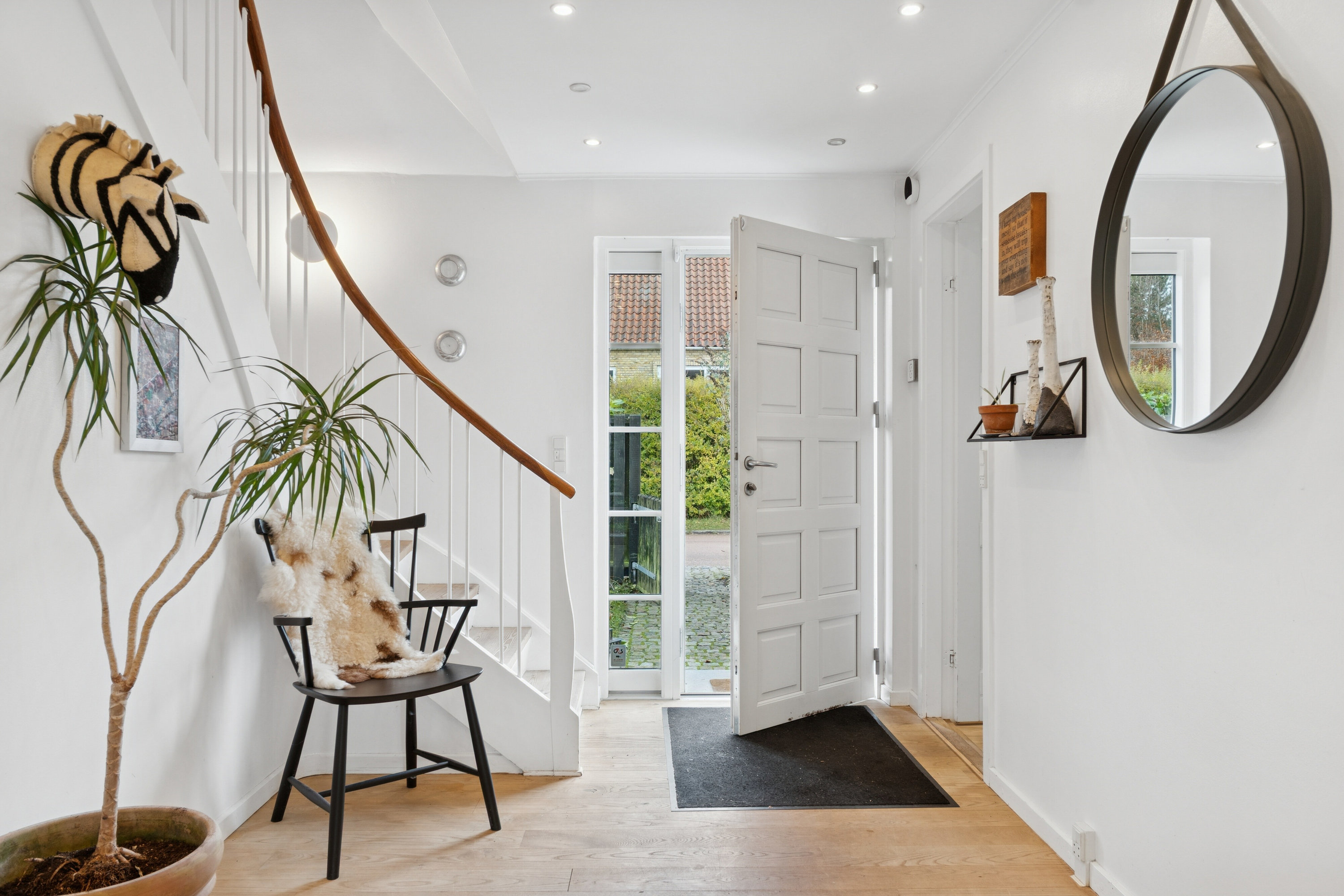 Fremhævet gang billede i fuldskærmstilstand. Billede af Louisevej 2, 2800 Kongens Lyngby