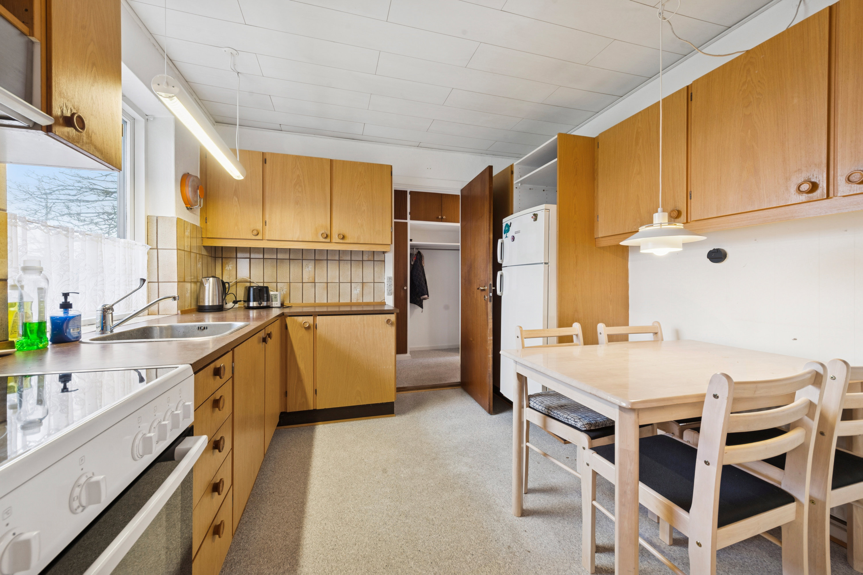 Miniaturebillede 1: køkken. Billede af Lundager 27, 2670 Greve