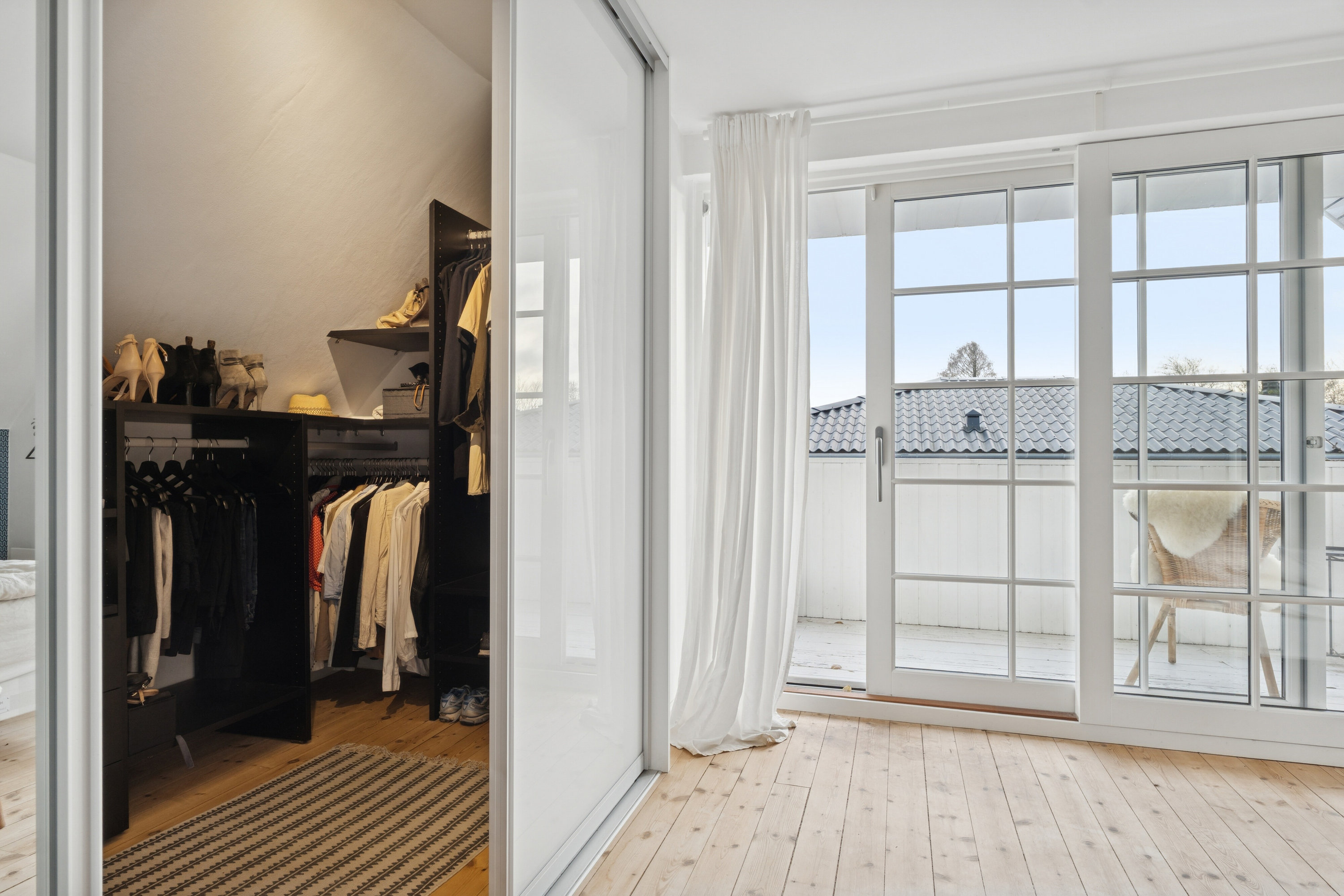 Fremhævet gang billede i fuldskærmstilstand. Billede af Louisevej 2, 2800 Kongens Lyngby