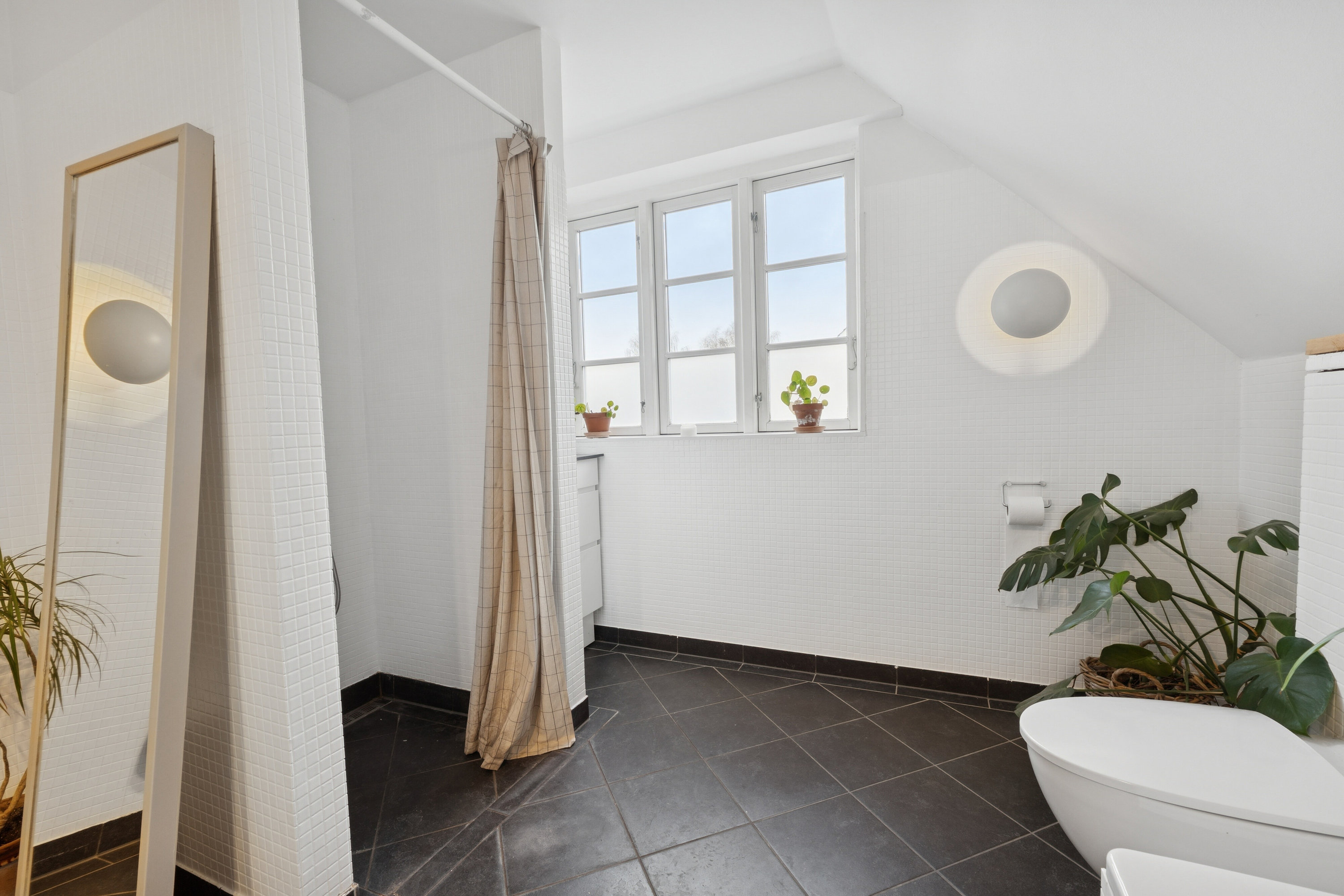 Fremhævet køkken billede i fuldskærmstilstand. Billede af Louisevej 2, 2800 Kongens Lyngby