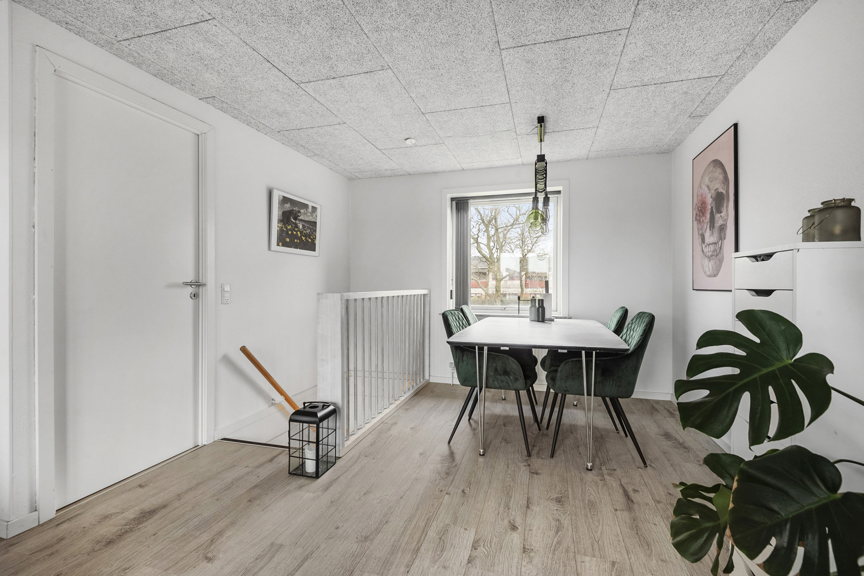 Fremhævet spisestue billede i fuldskærmstilstand. Billede af Grønlandsparken 164F, 6715 Esbjerg N