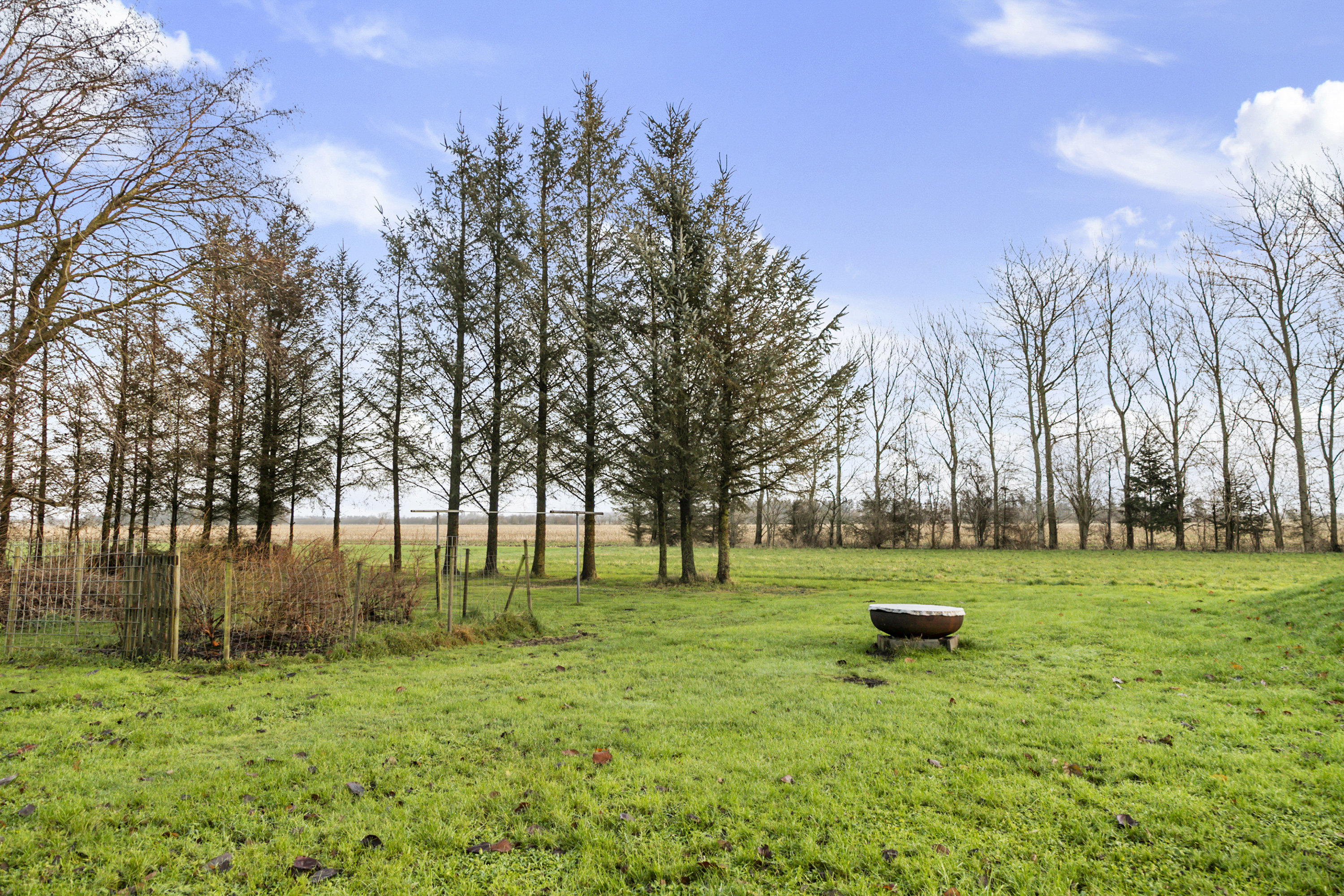 Fremhævet baghave billede i fuldskærmstilstand. Billede af Smalskiftevej 44, 9382 Tylstrup