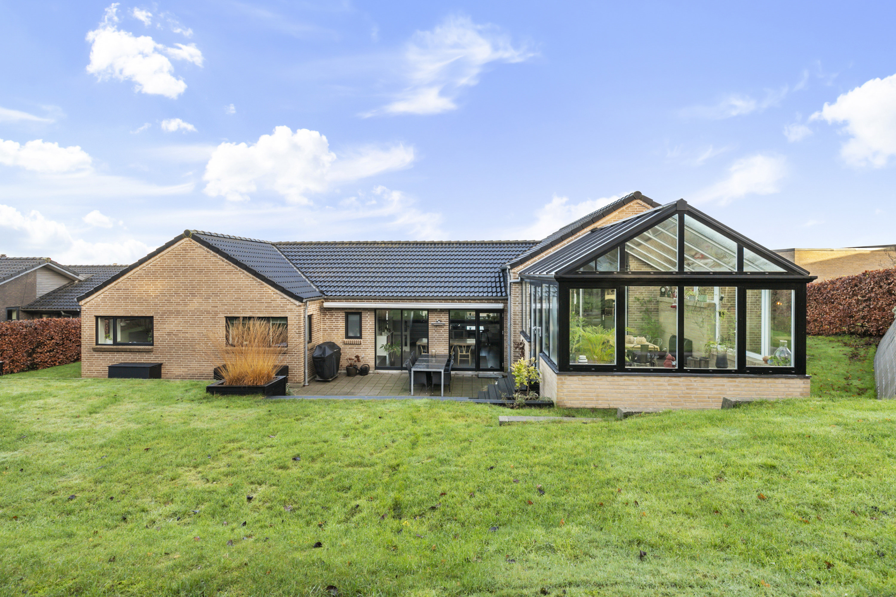 Fremhævet facade billede i fuldskærmstilstand. Billede af Ådalen 539, 9700 Brønderslev