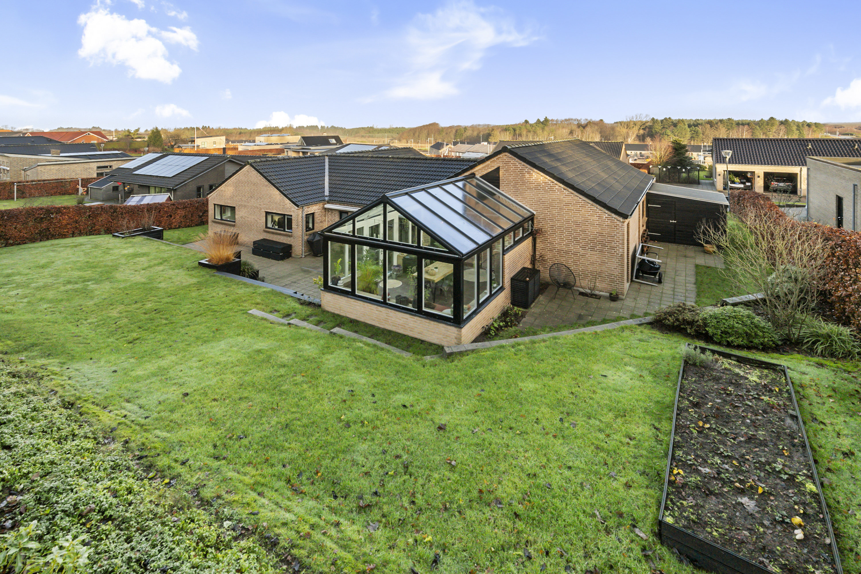 Fremhævet facade billede i fuldskærmstilstand. Billede af Ådalen 539, 9700 Brønderslev