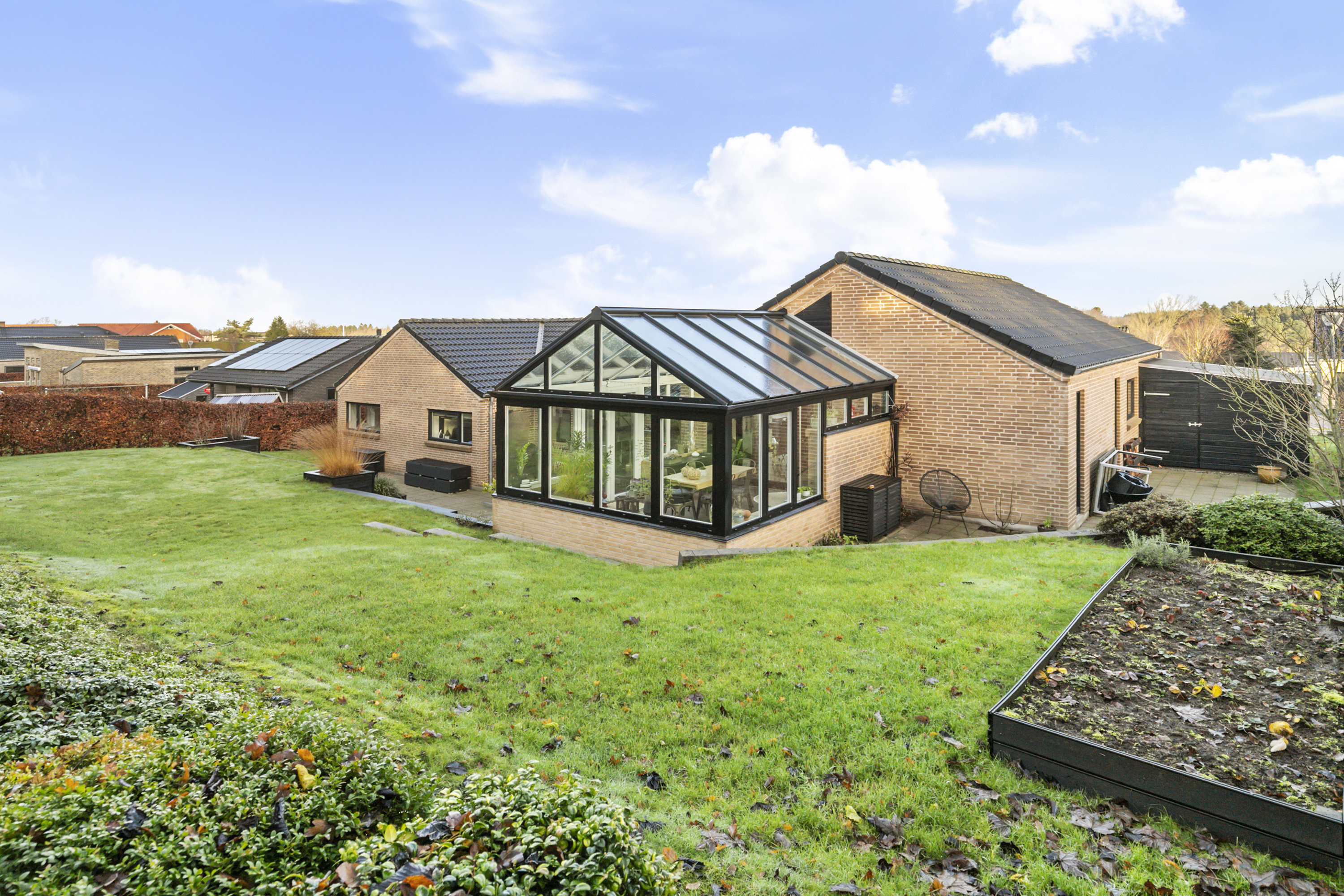 Fremhævet facade billede i fuldskærmstilstand. Billede af Ådalen 539, 9700 Brønderslev