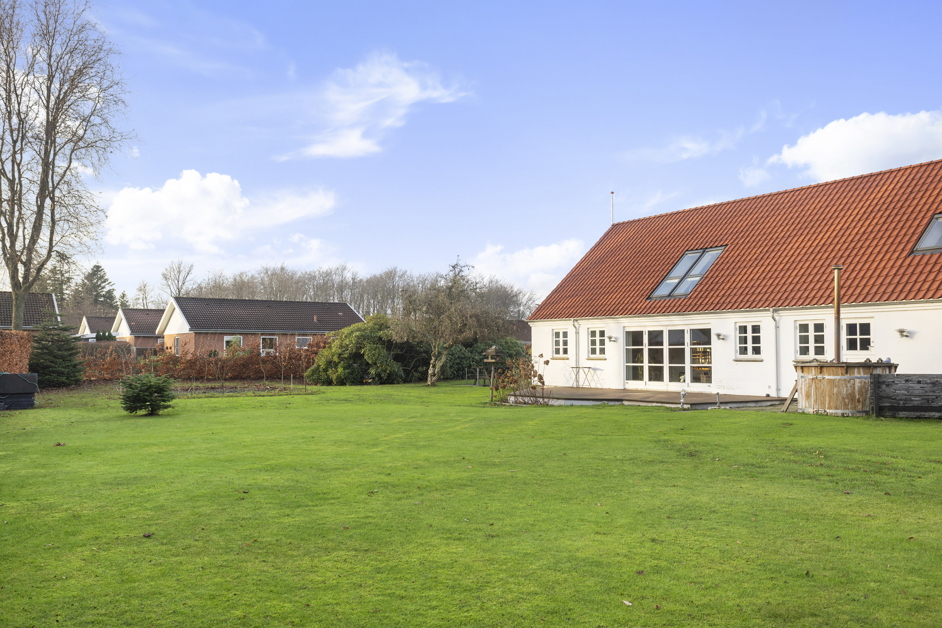 Fremhævet facade billede i fuldskærmstilstand. Billede af Østeralle 64, 9300 Sæby