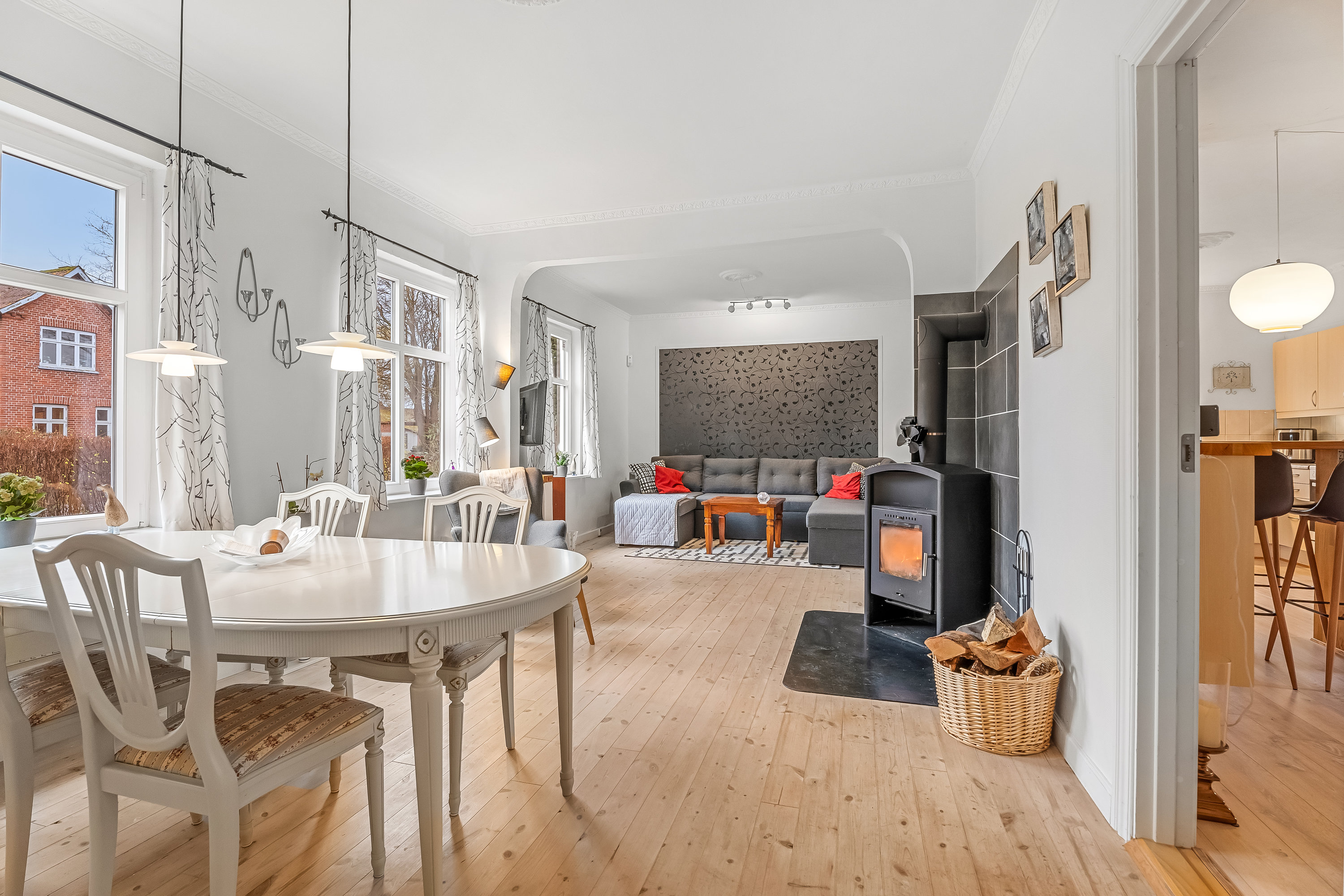 Fremhævet stue billede i fuldskærmstilstand. Billede af Engestoftevej 92, Slemminge, 4990 Sakskøbing