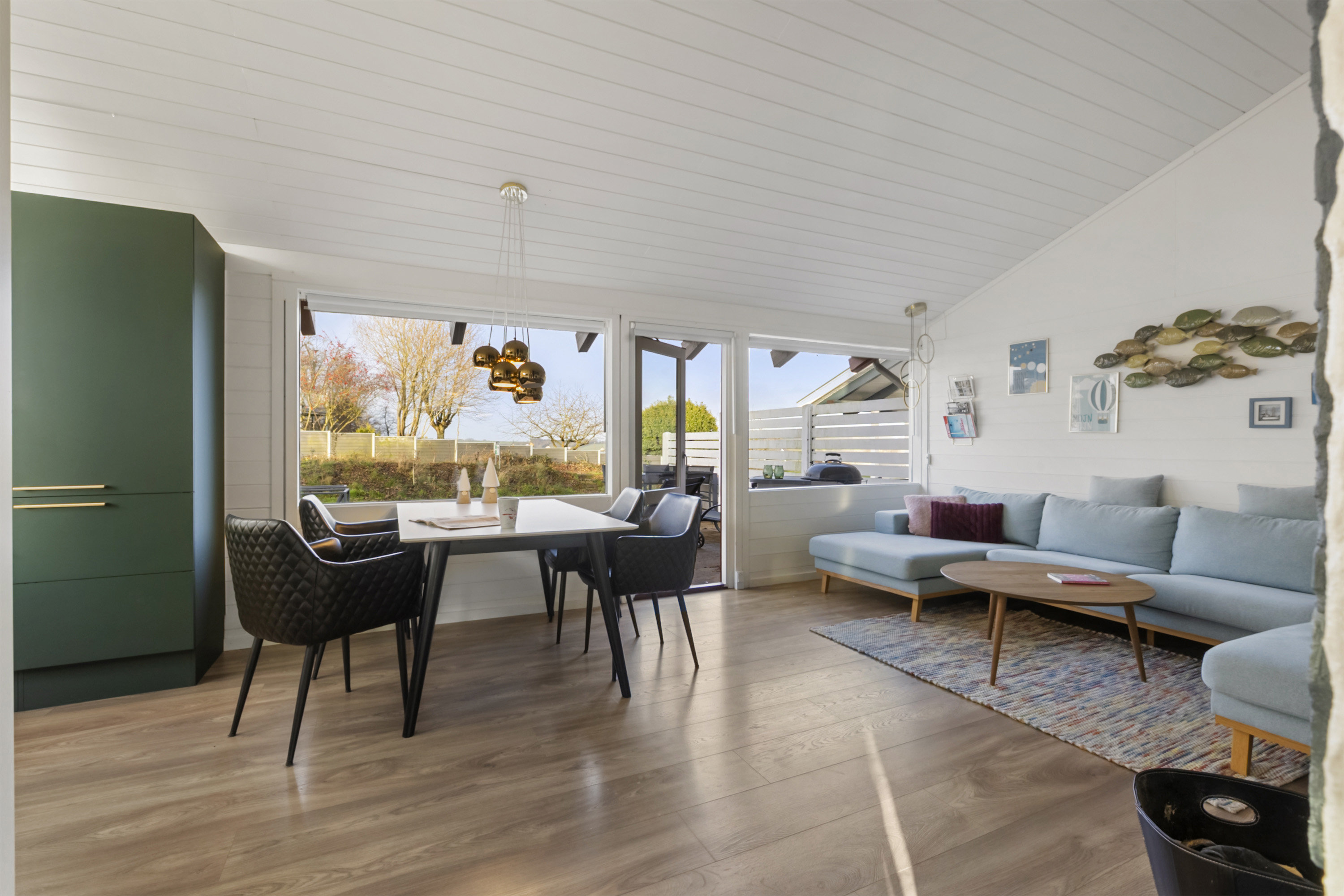 Fremhævet stue billede i fuldskærmstilstand. Billede af Solbakkevej 5, Løjt Feriecenter, 6200 Aabenraa