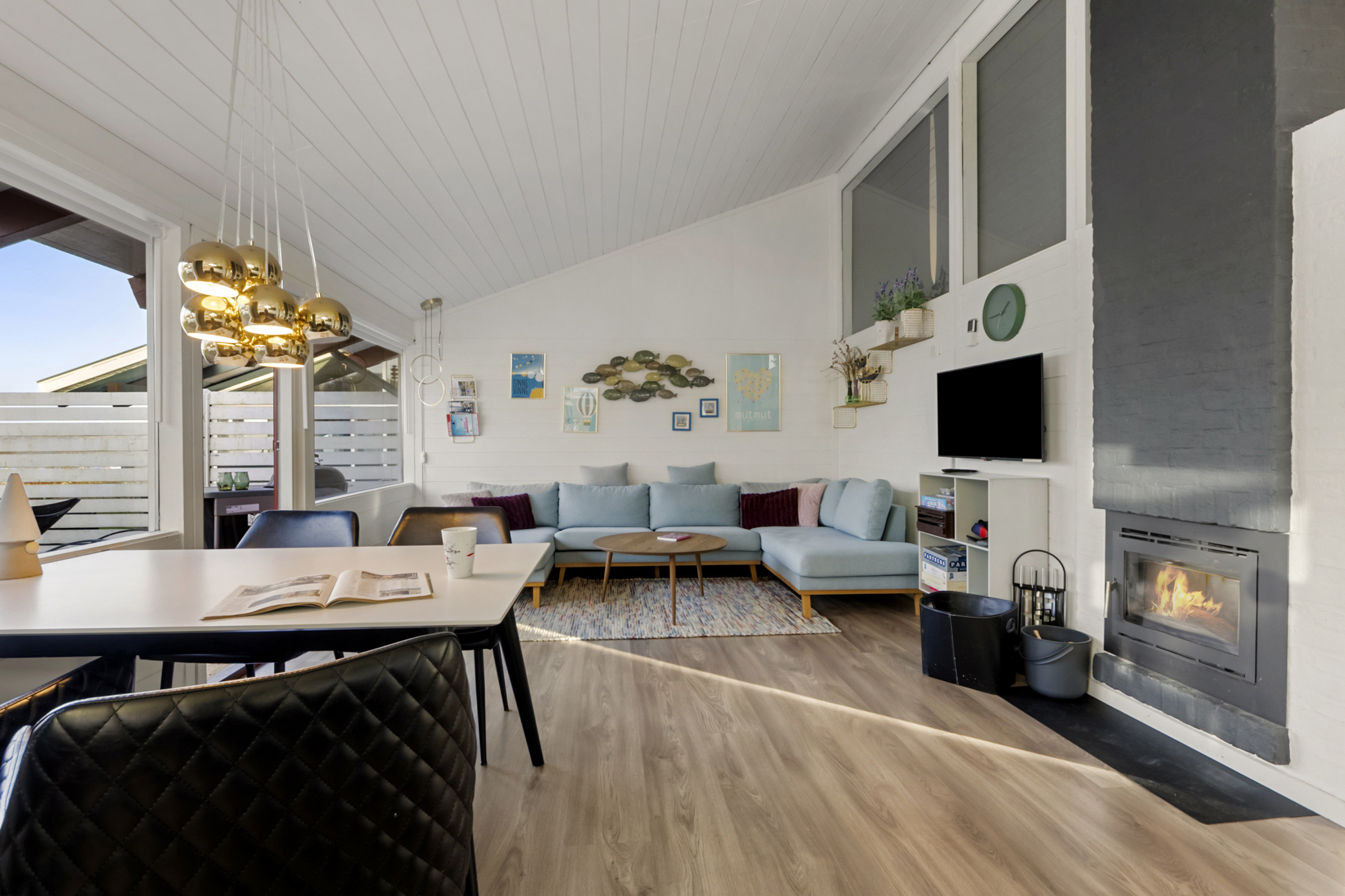 Fremhævet stue billede i fuldskærmstilstand. Billede af Solbakkevej 5, Løjt Feriecenter, 6200 Aabenraa