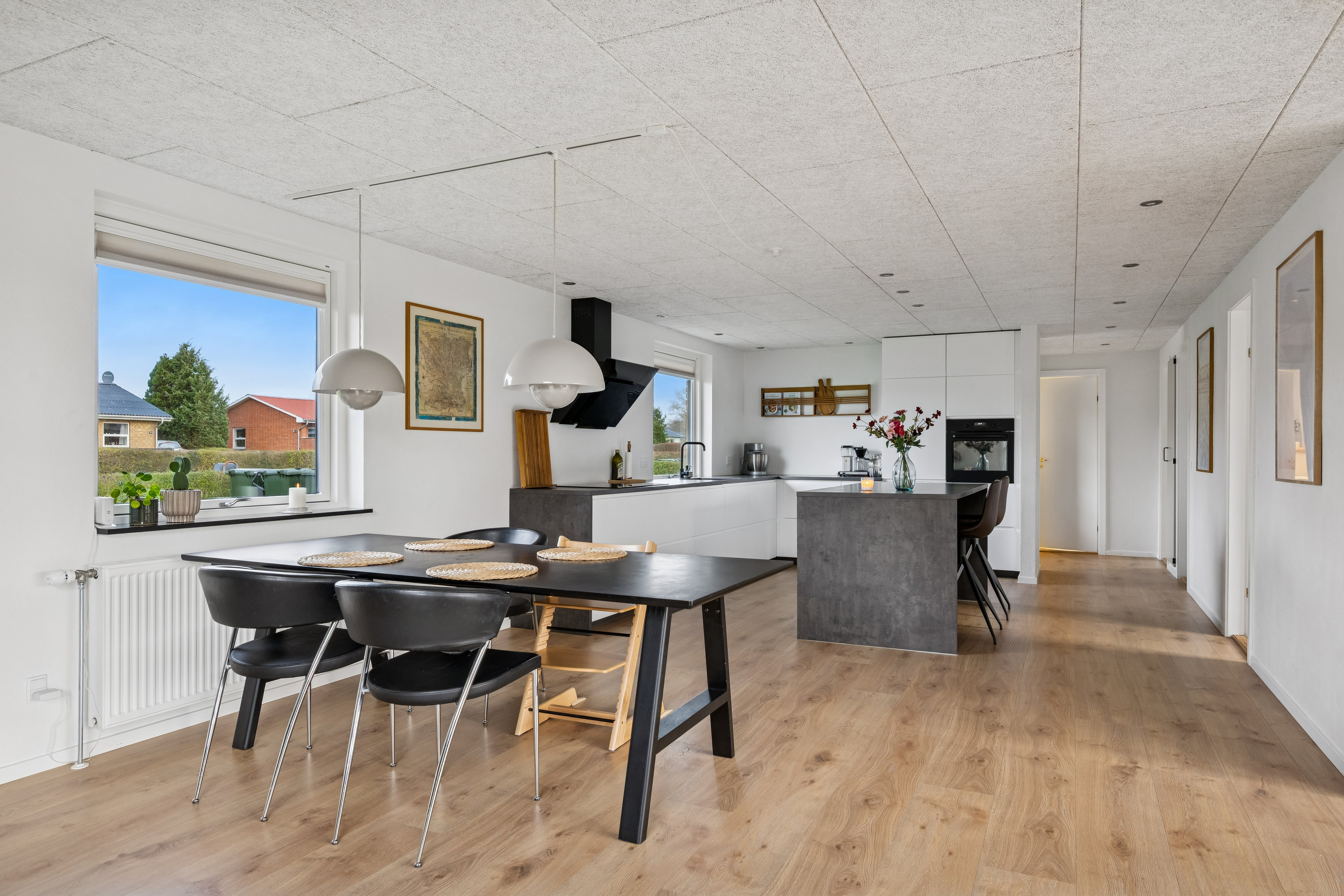 Fremhævet stue billede i fuldskærmstilstand. Billede af Ndr Fælledvej 22, 8963 Auning