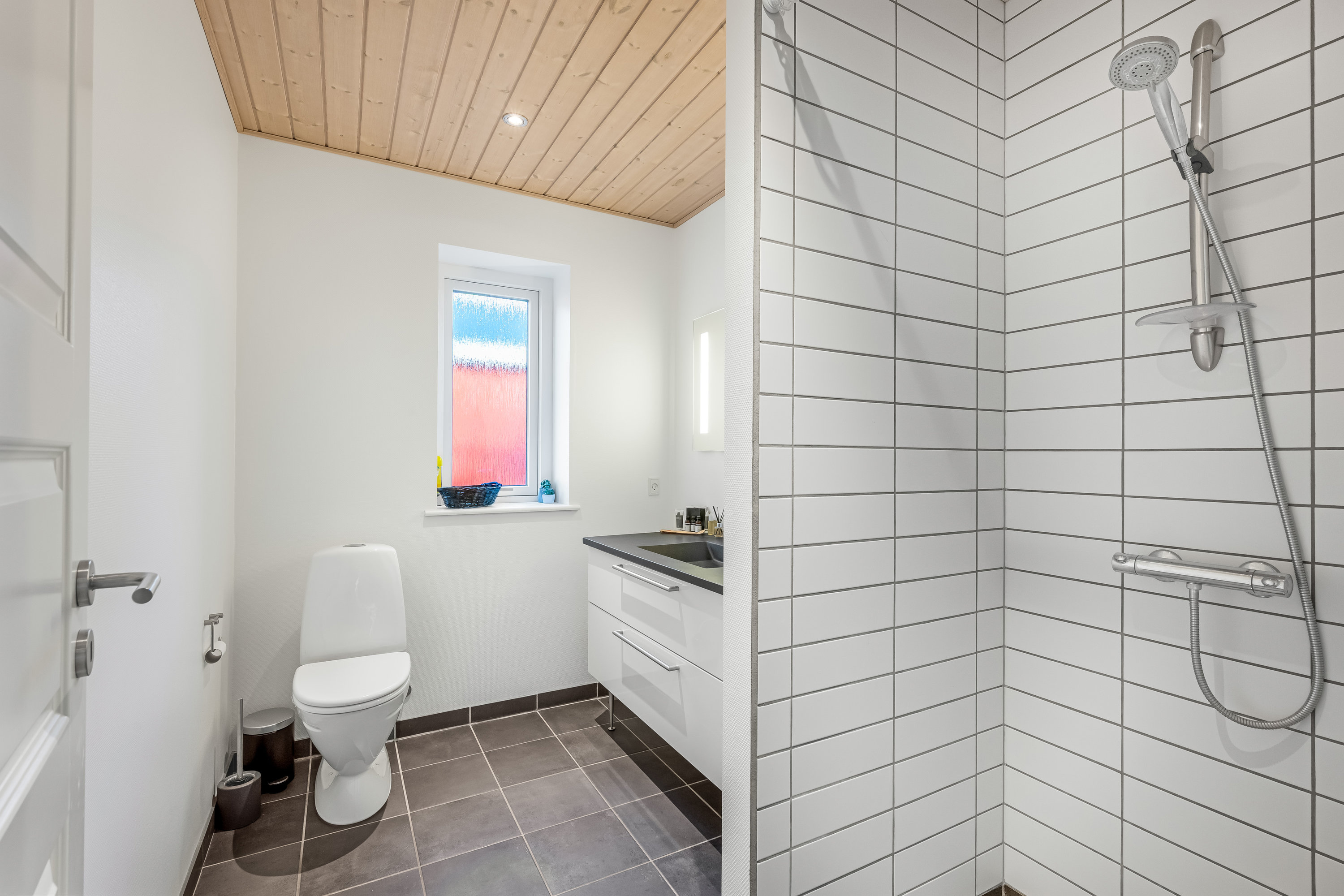 Fremhævet badeværelse billede i fuldskærmstilstand. Billede af Vorgod Østerbyvej 19, Vorgod Ø, 6920 Videbæk