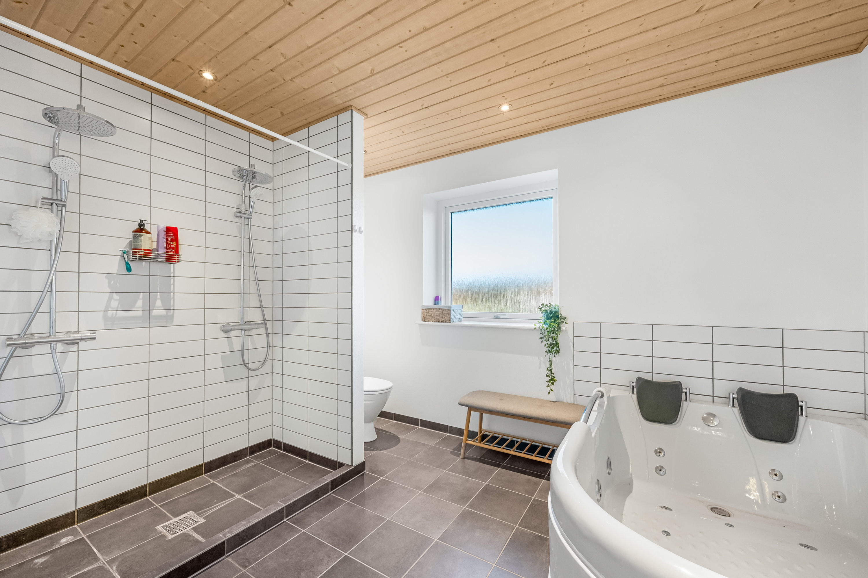 Fremhævet badeværelse billede i fuldskærmstilstand. Billede af Vorgod Østerbyvej 19, Vorgod Ø, 6920 Videbæk